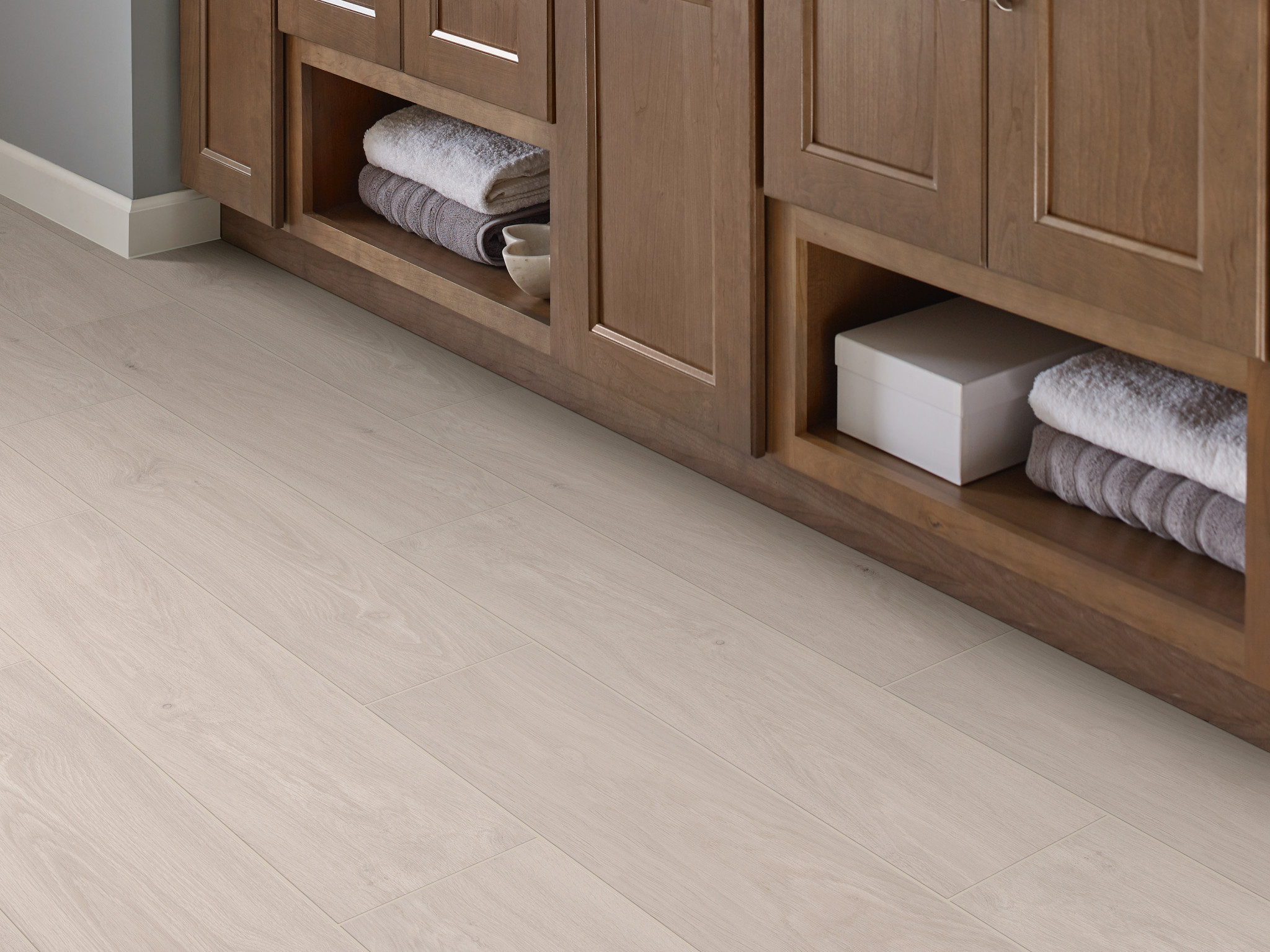 SOLARIS 9X47 BONE ROOM