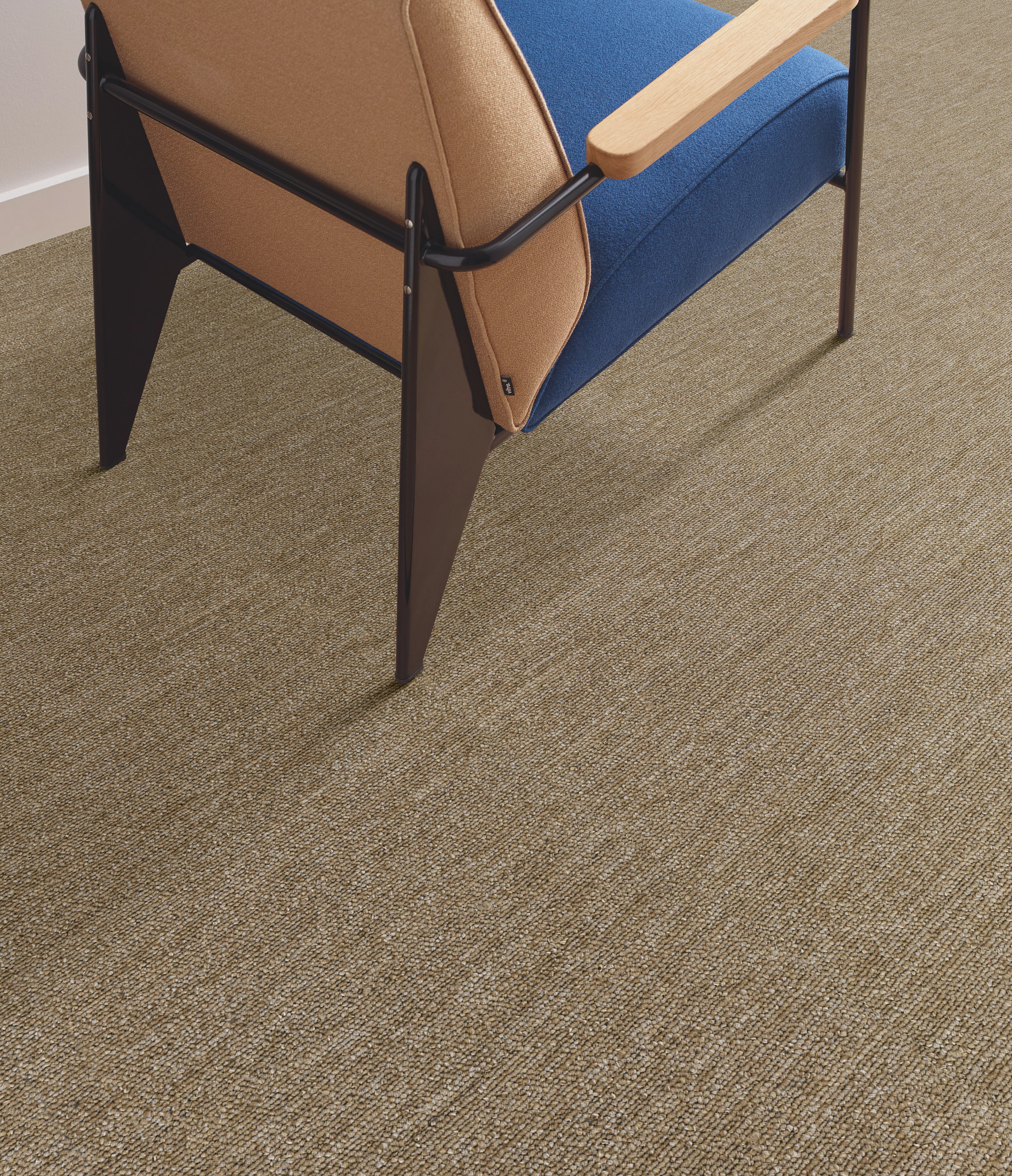 BEYOND-LIMITS-54936-PLATEAU-00215-room-image