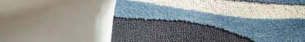 Alfombra comercial con diseño abstracto contemporáneo en tonos azul, negro y crema. Patrón personalizado HR91809