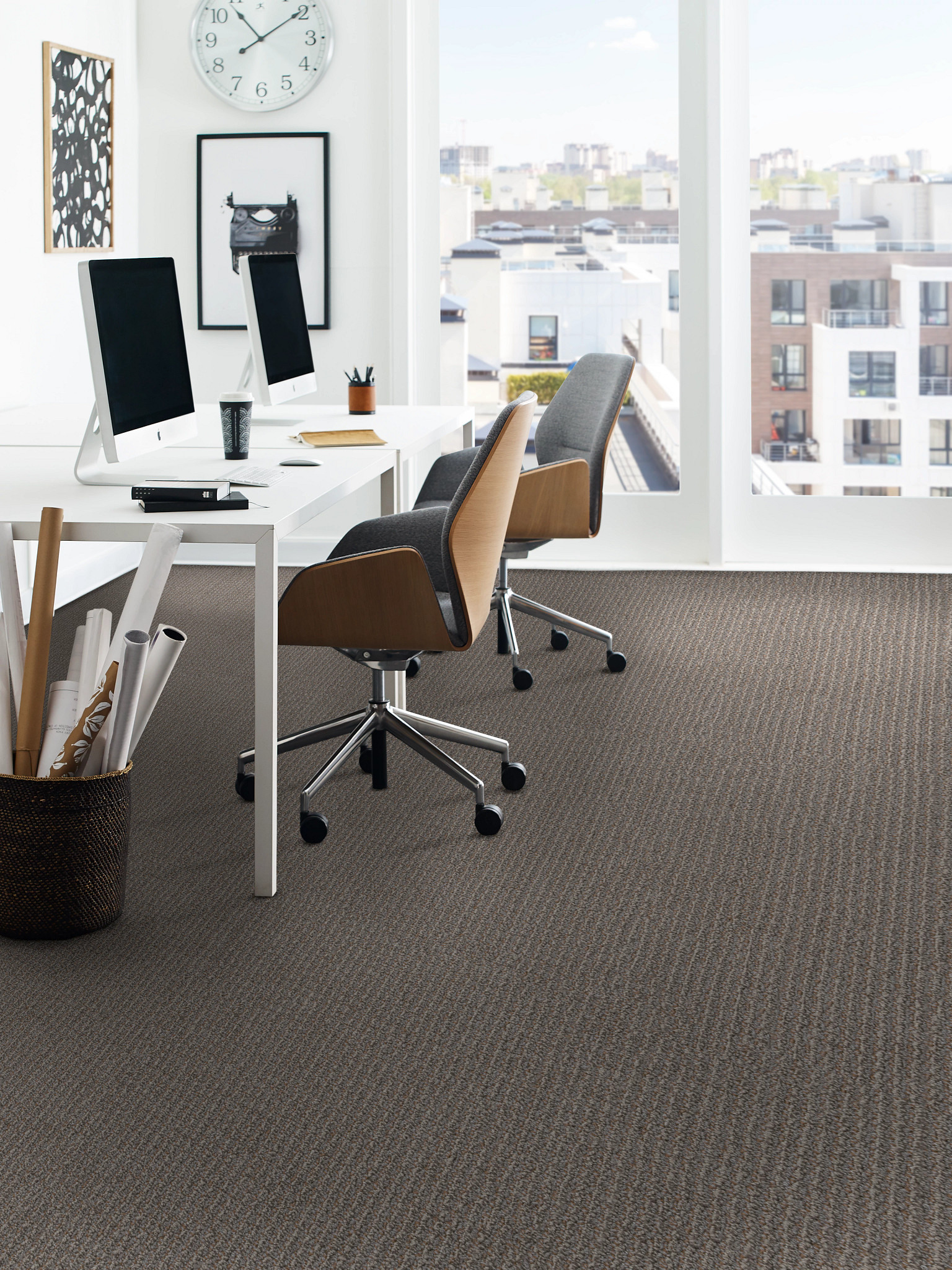 FREE PRESS 54985 PUBLISHER 00200 room image