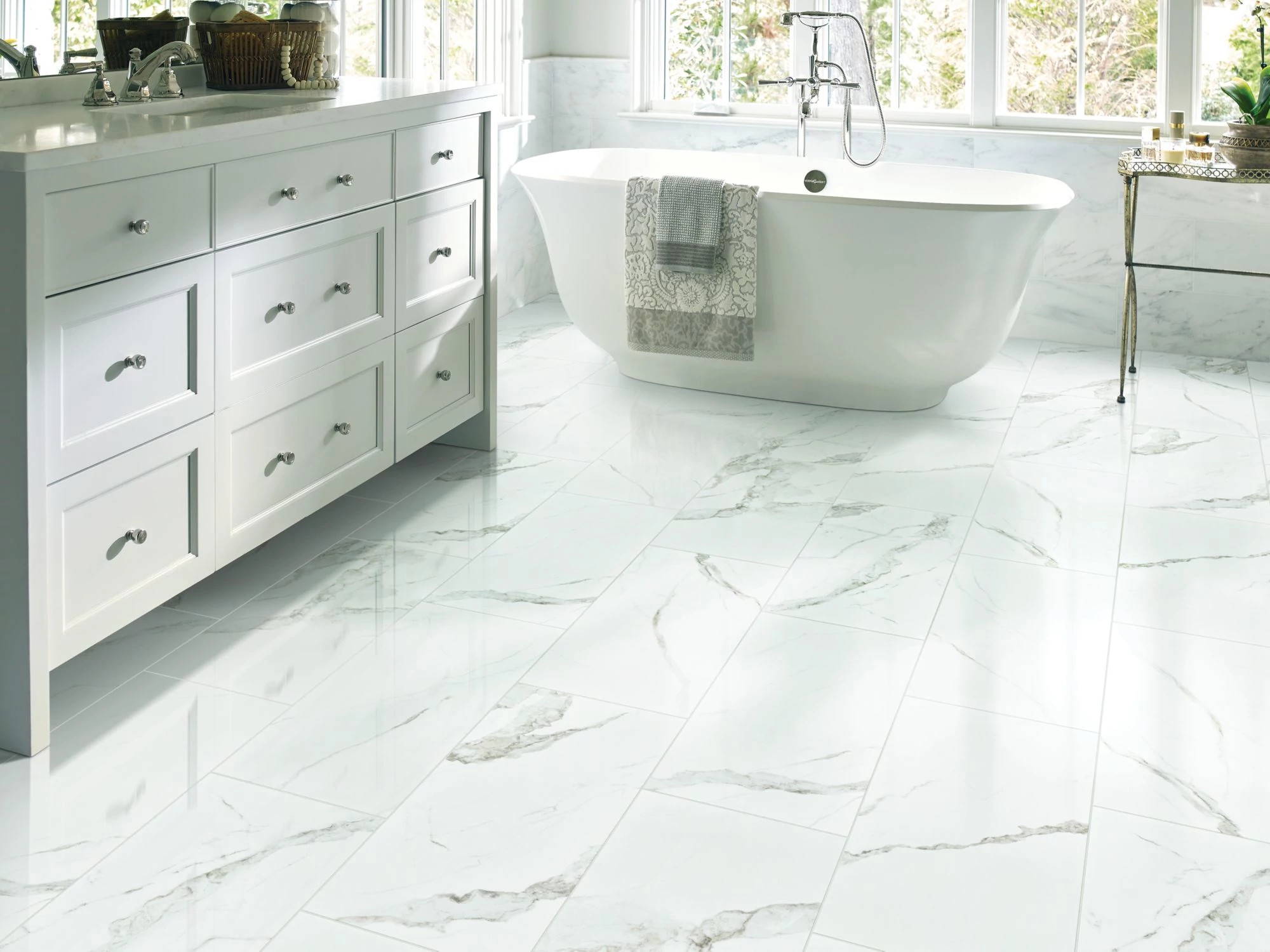 CASINO 24X24 POLISHED STATUARIO ROOM