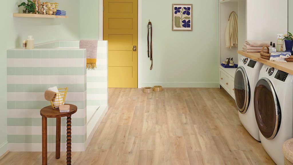 Brookfield Maple VV800-04039 Vinyl Plank Flooring | COREtec
