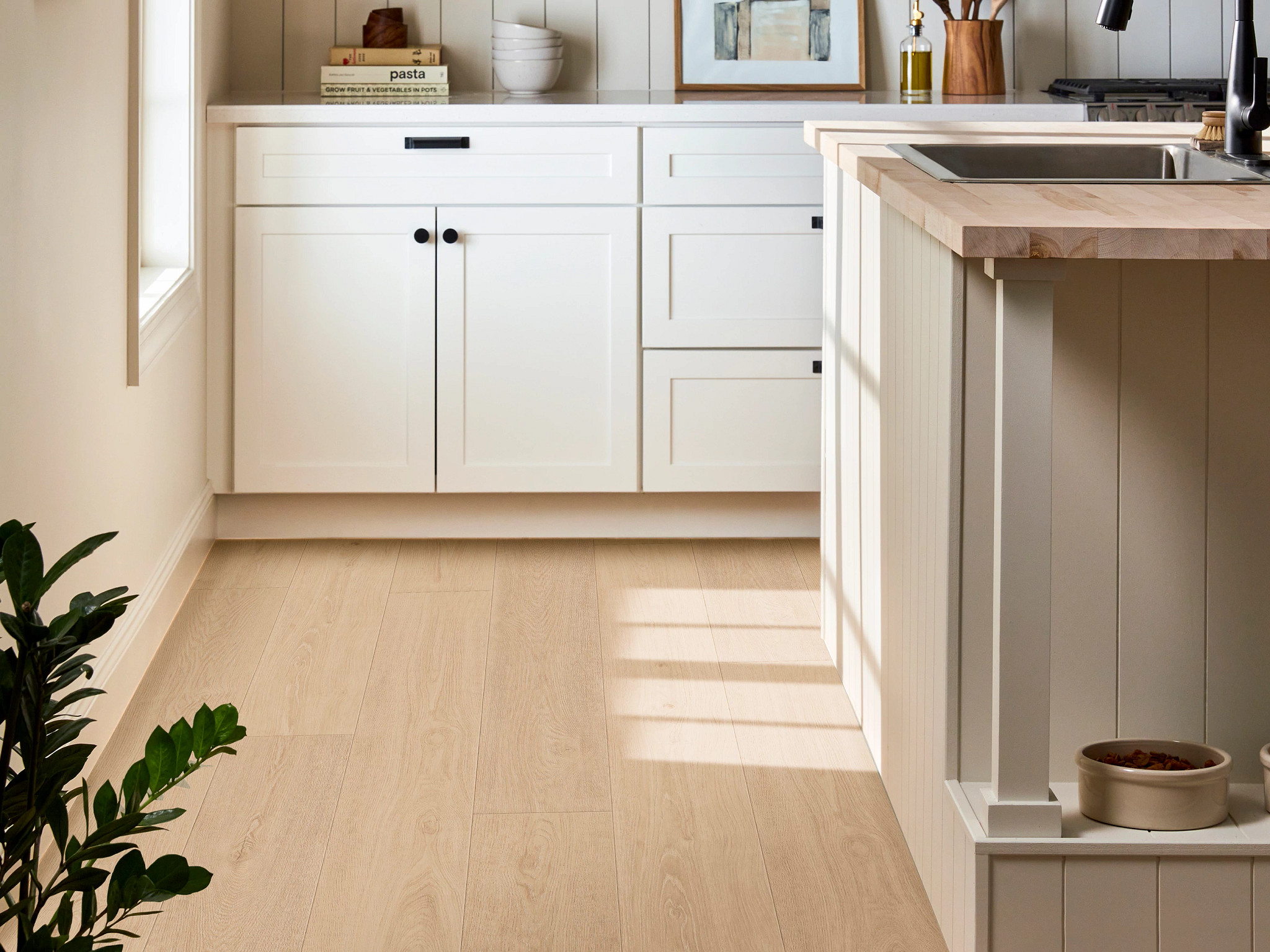 KOMONDOR FAWN GROVE ROOM