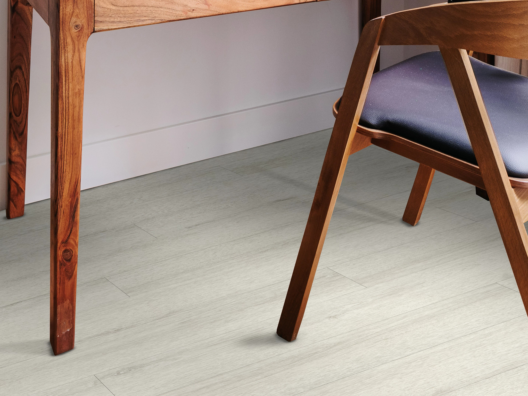 INDWELL-II-SPC-5724V-STERLING-GREY-05224-room-image