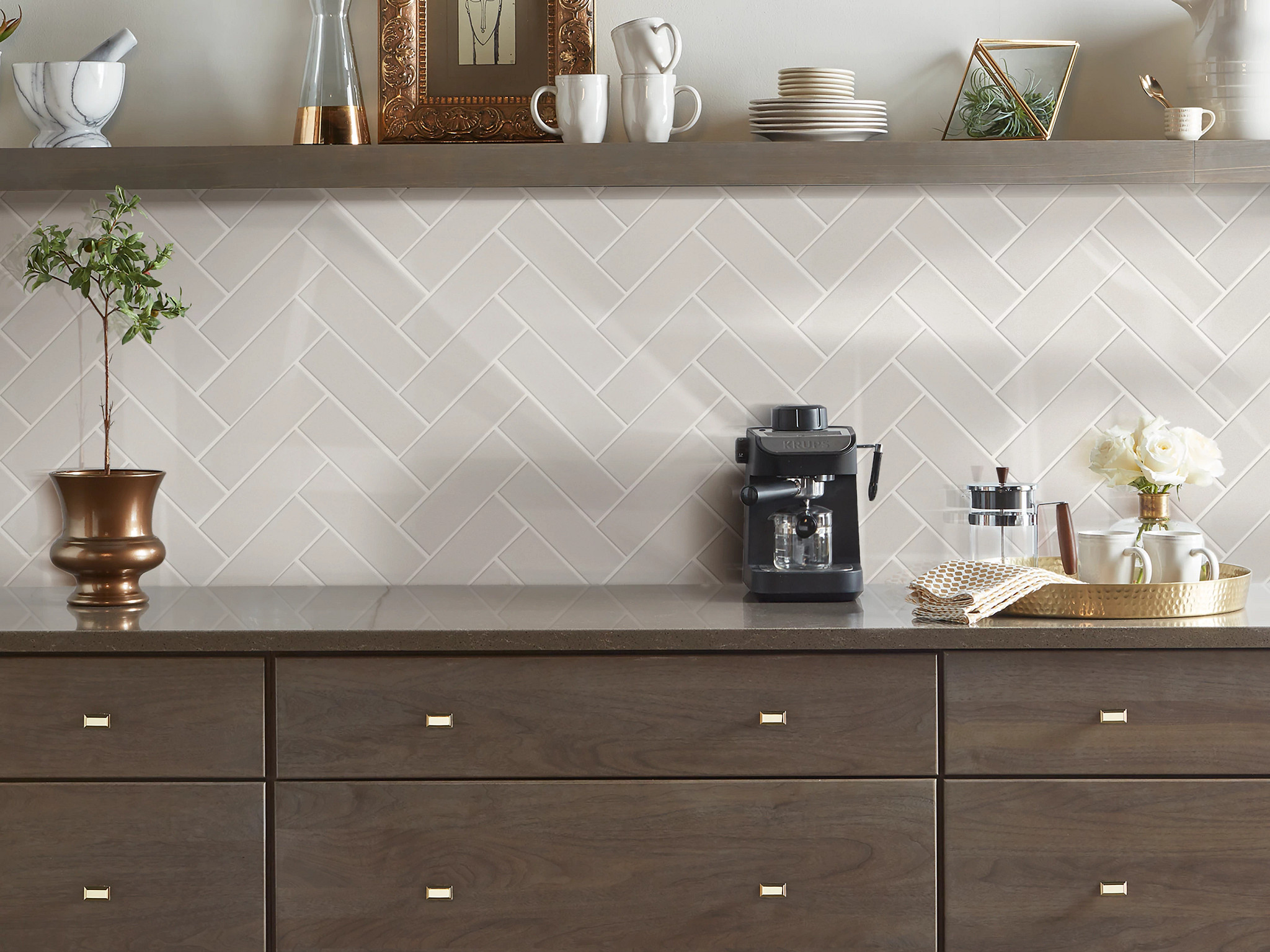 GRANDEUR HERRINGBONE GLOSS WARM GREY ROOM