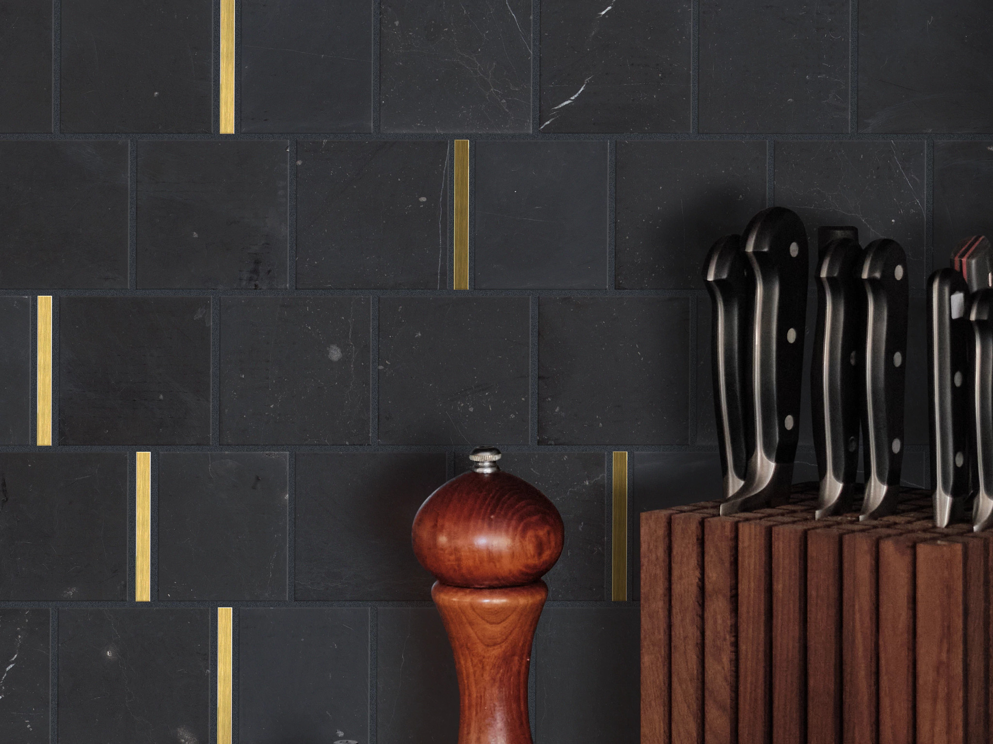 ZARINA OFFSET MO NERO MARQUINA ROOM