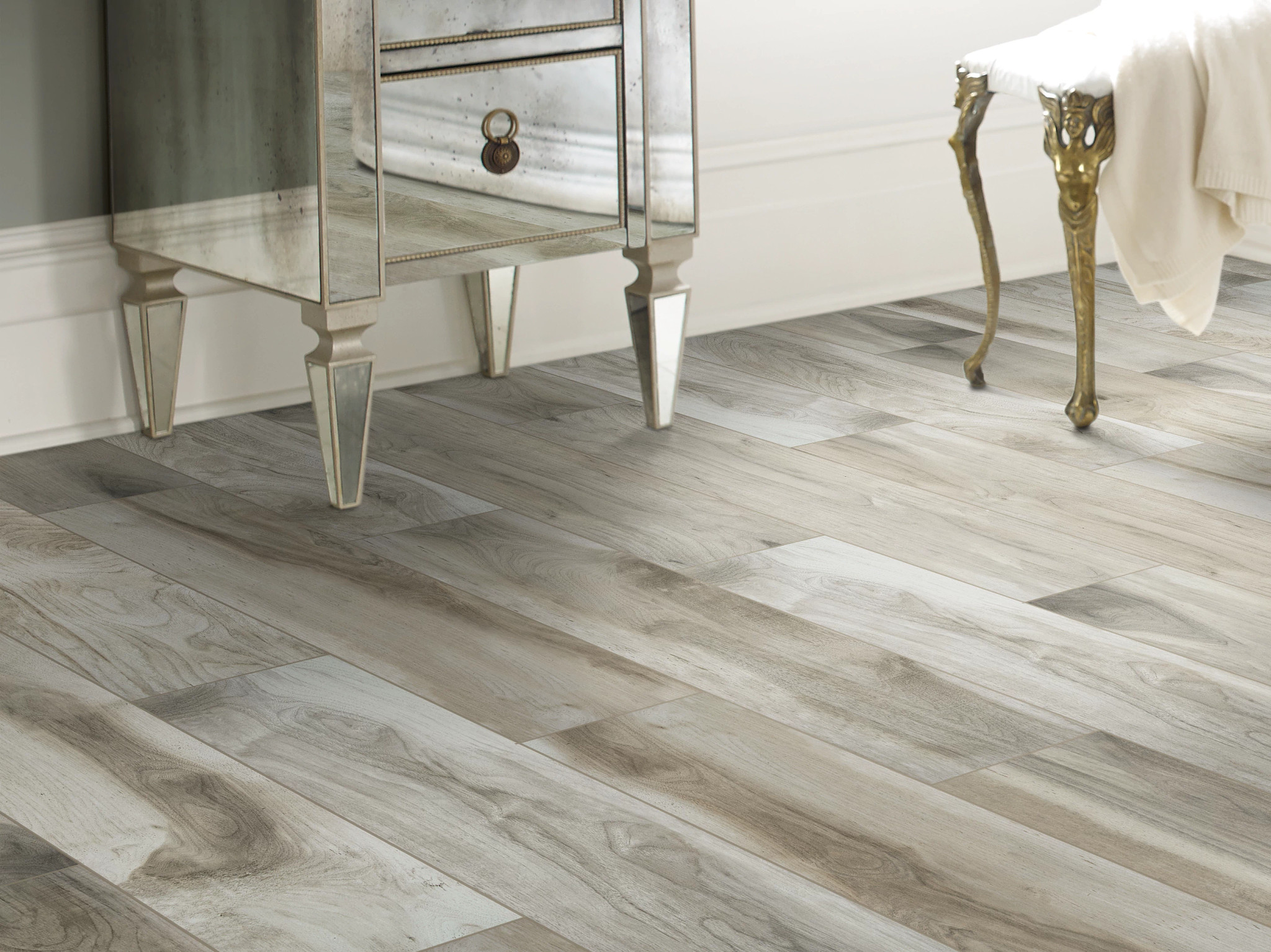 HEIRLOOM 7 X 22 STERLING ROOM