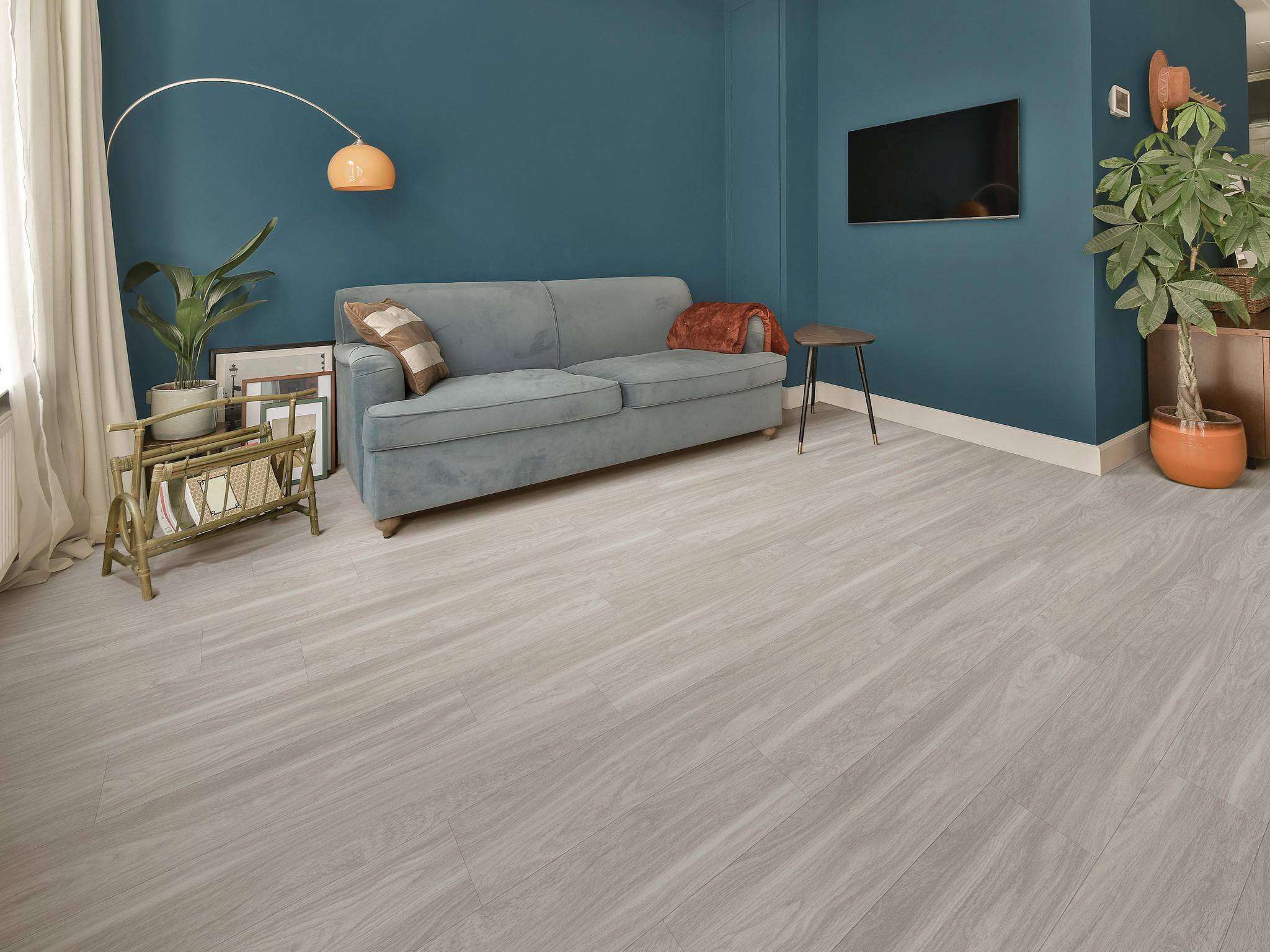 INDWELL-SPC-SS-5663V-SHADOW-00520-room-image