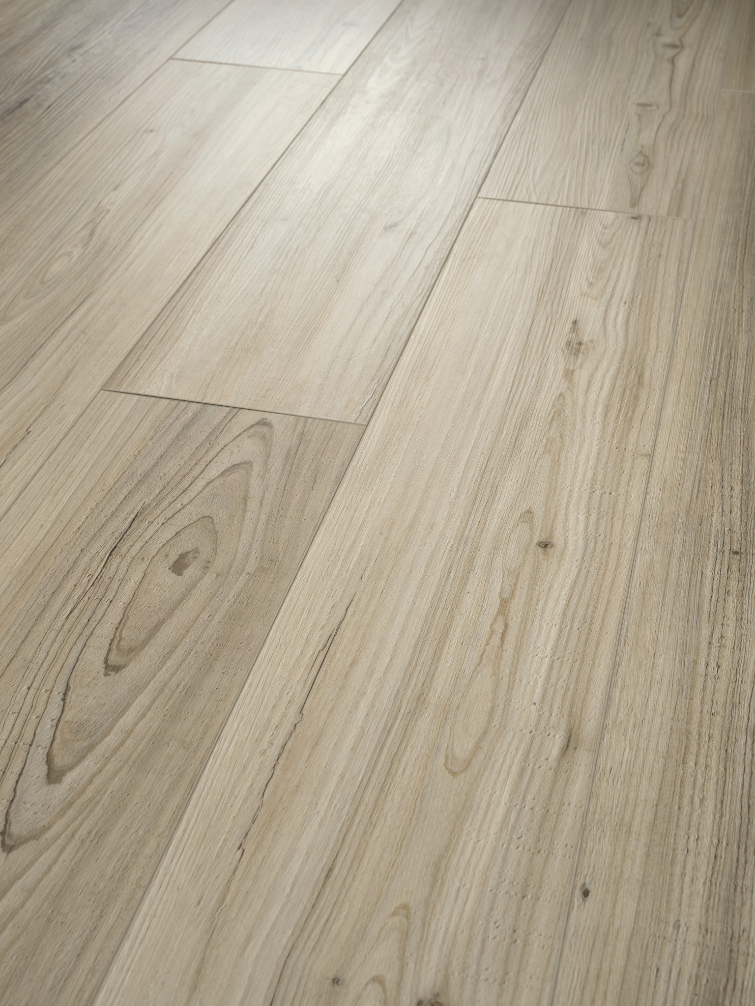 DISTINCTION PLUS LIGHT PINE ANGLED
