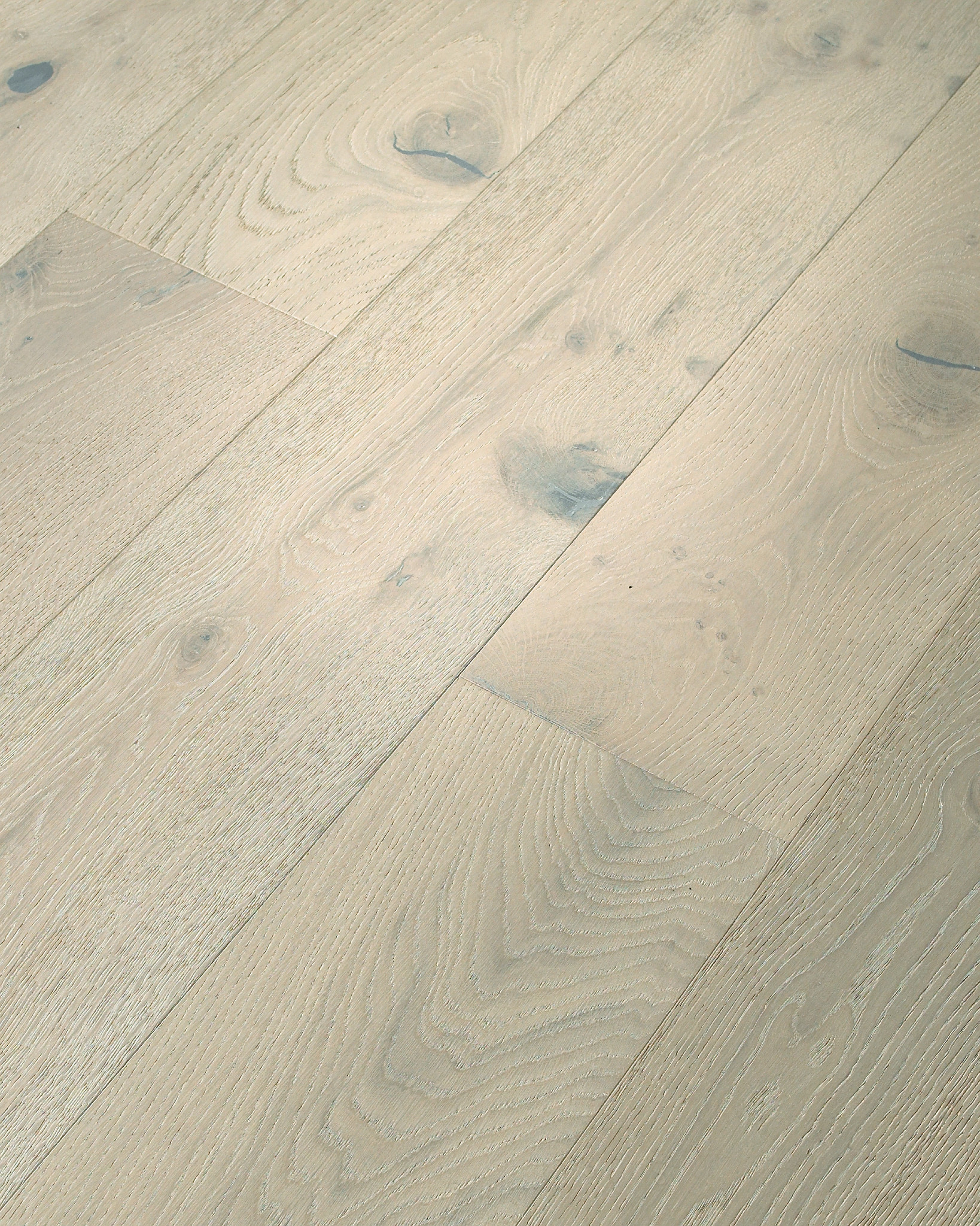 CASTLEWOOD OAK KNIGHT ANGLED