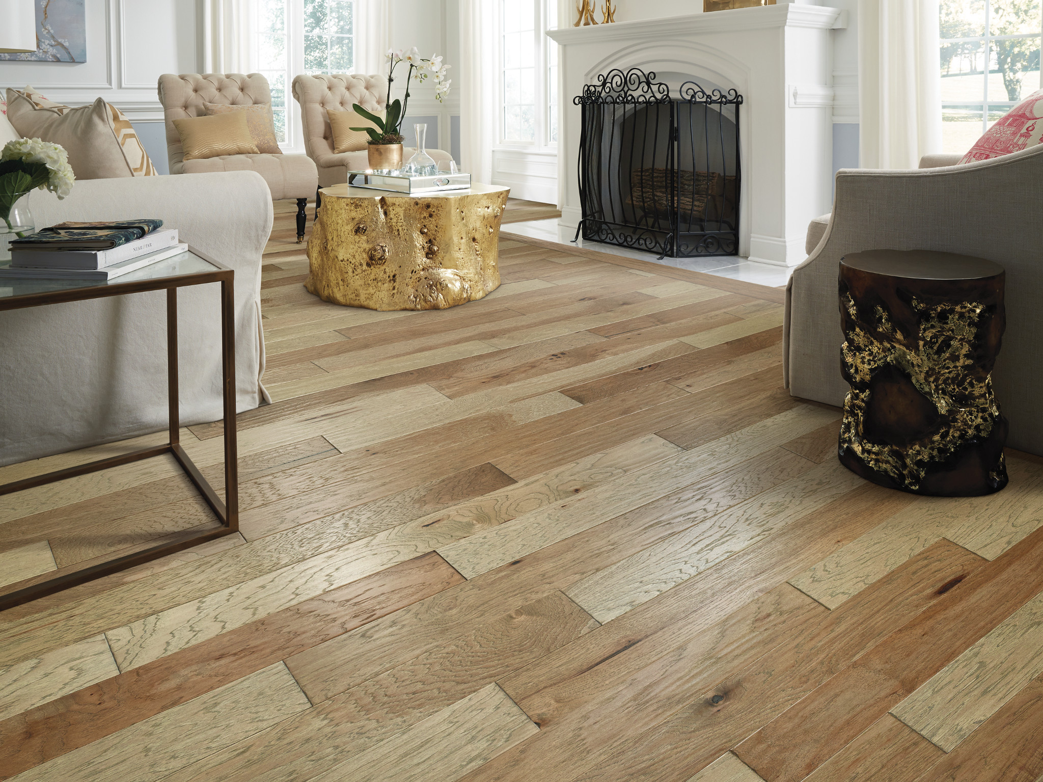 HAYDEN HICKORY HONEY GLOW ROOM