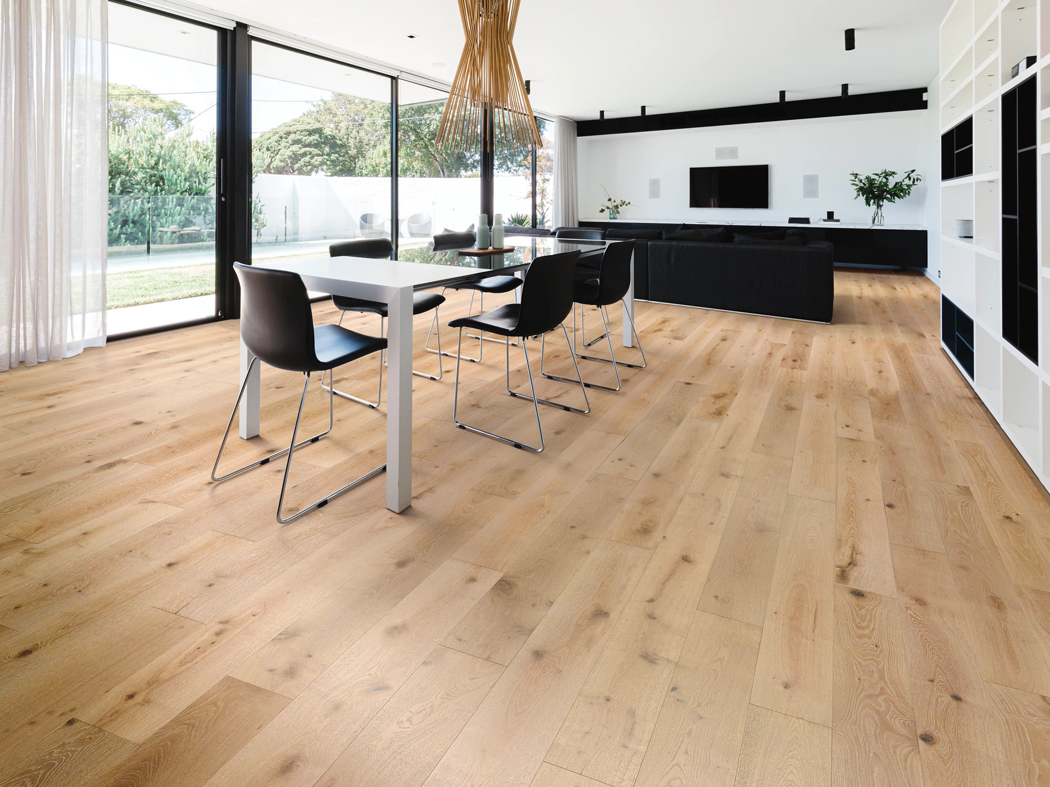 EXPRESSIONS POETRY ROOM