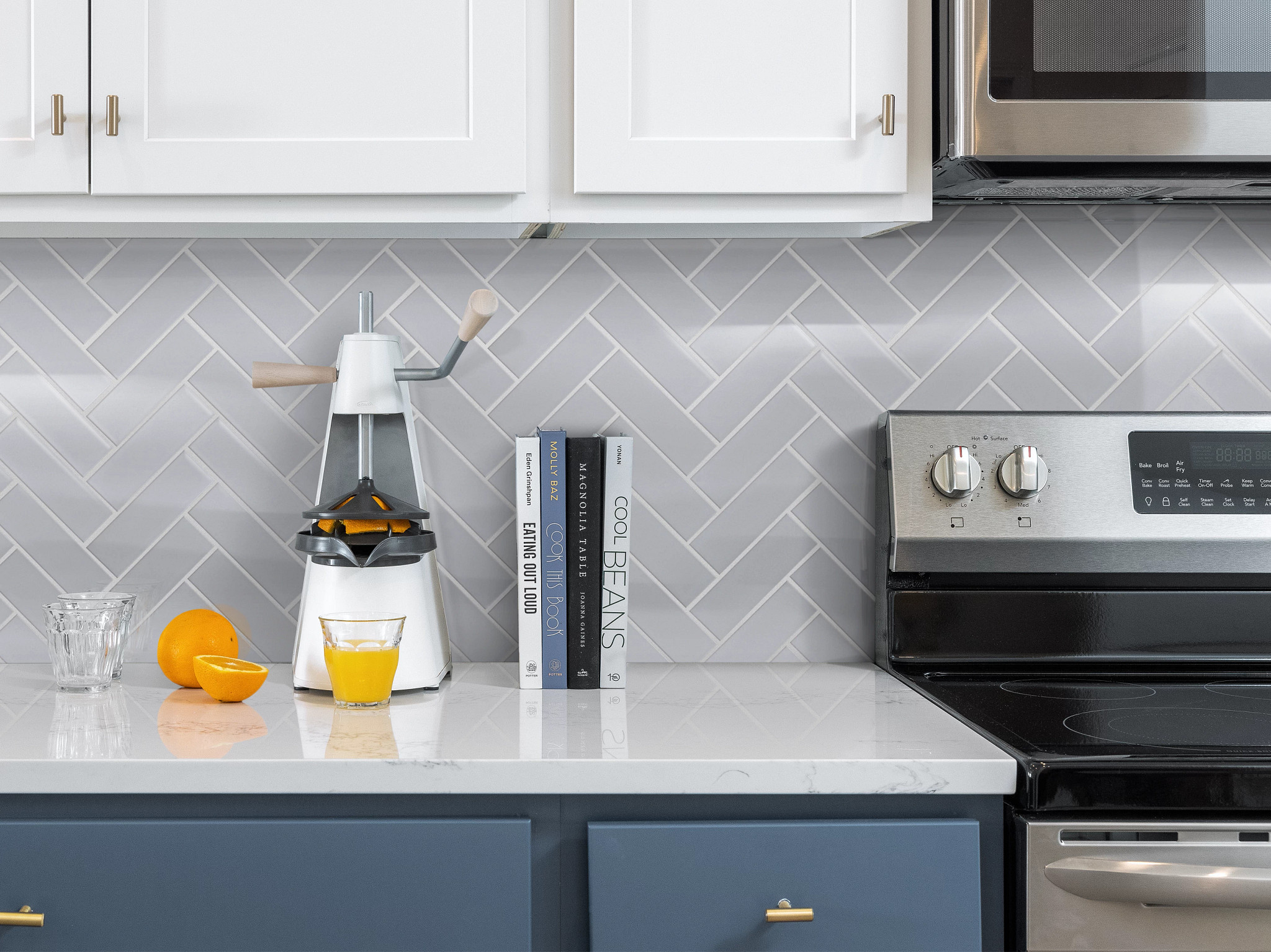 GRANDEUR HERRINGBONE GLOSS GLACIER ROOM