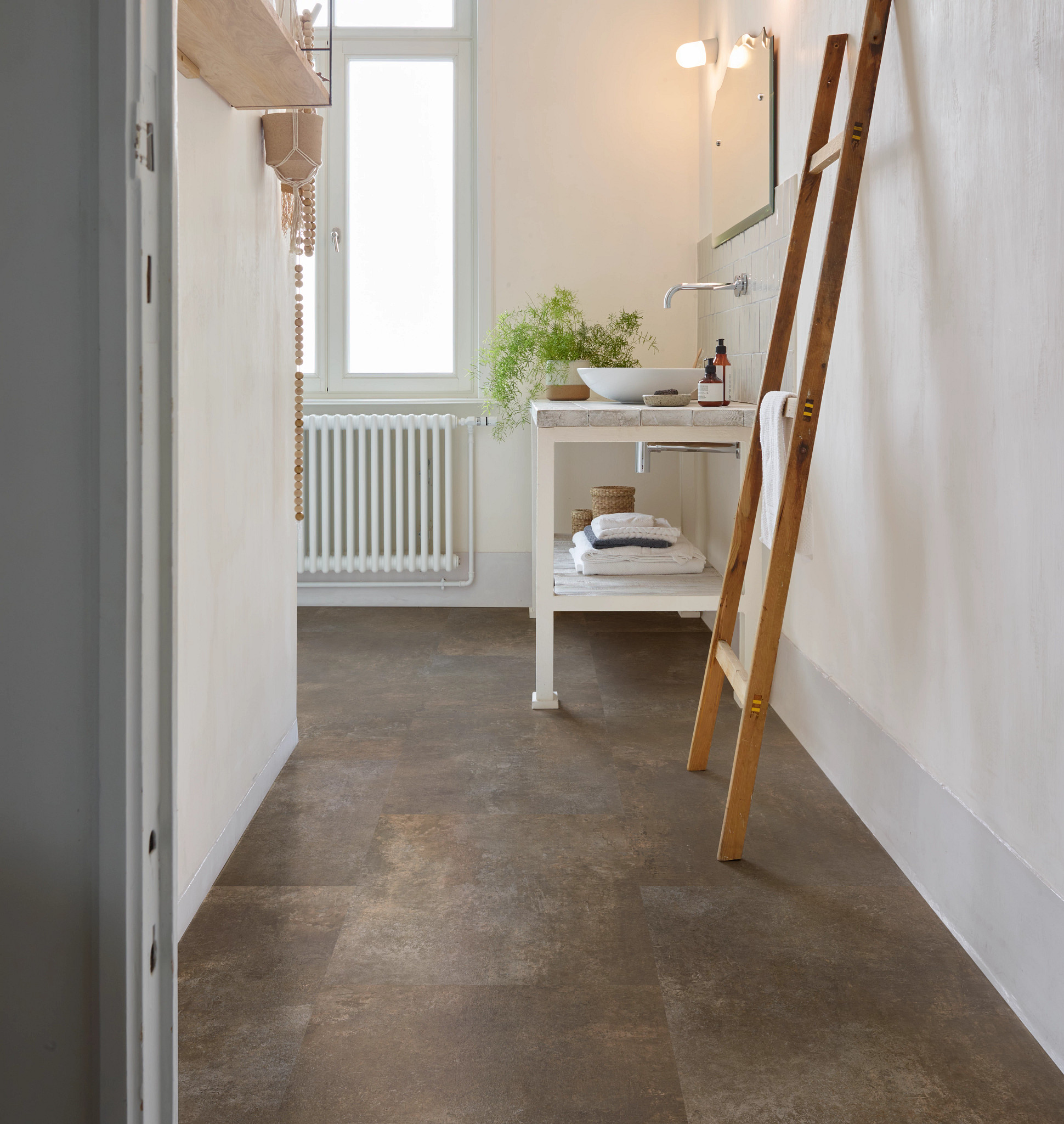 COSMIC COPPER 67 ROOM