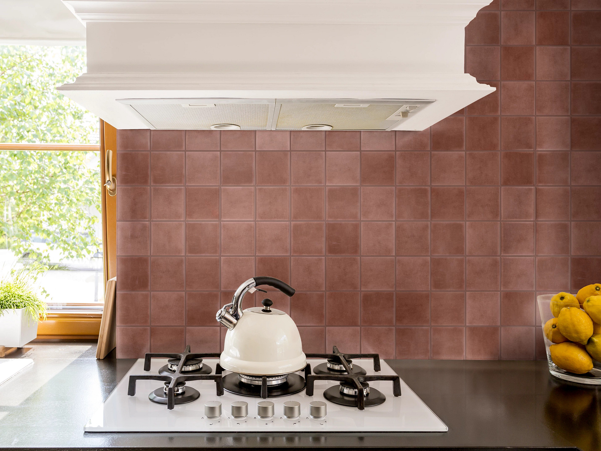 SUNSET GLOW 4X4 SQ RAVELLO RED ROOM