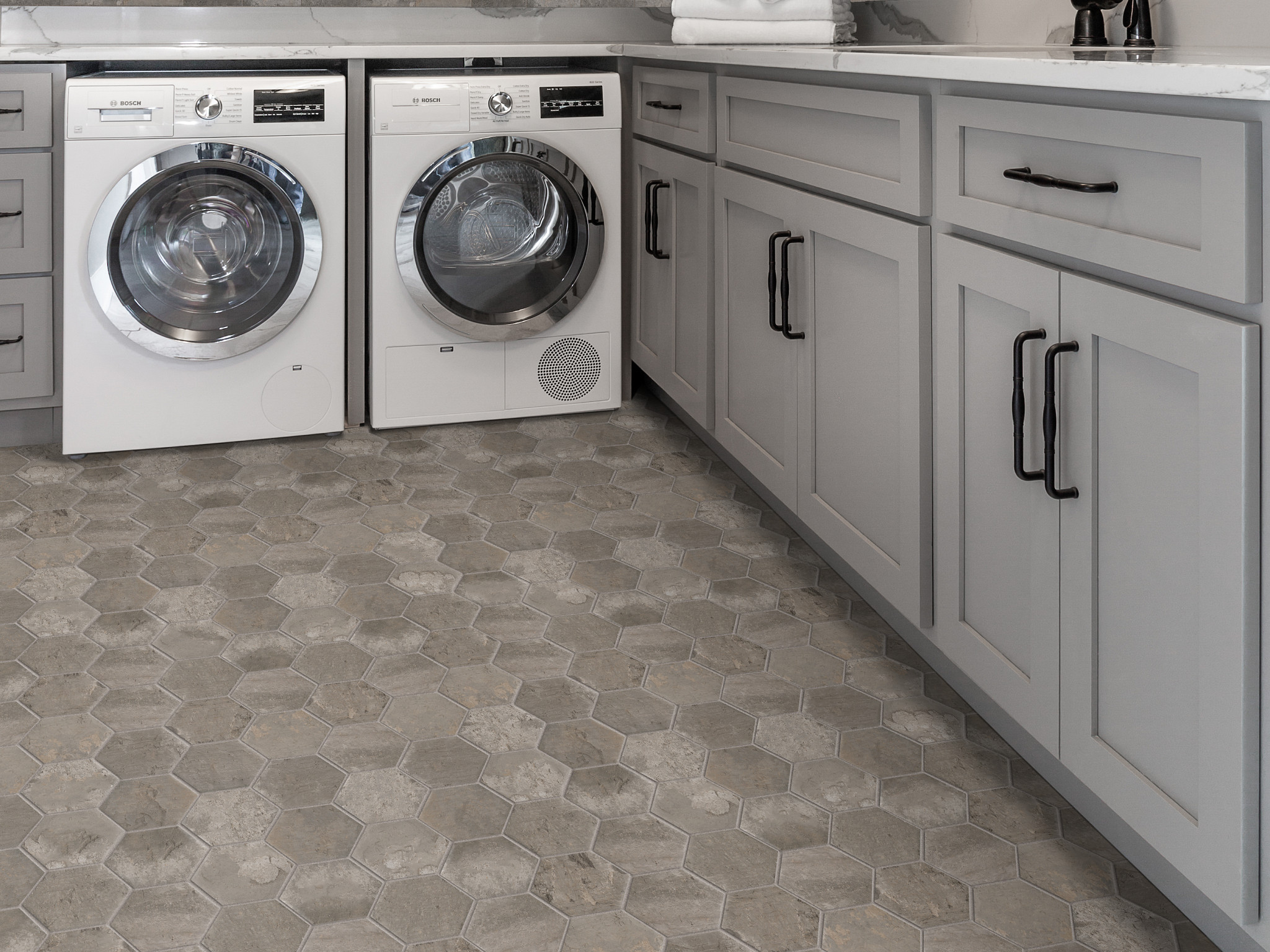 Petit Roulet「 City Lights 」 City Lights 6x7 Hex Matte - in color Sunset Street | Shaw Floors