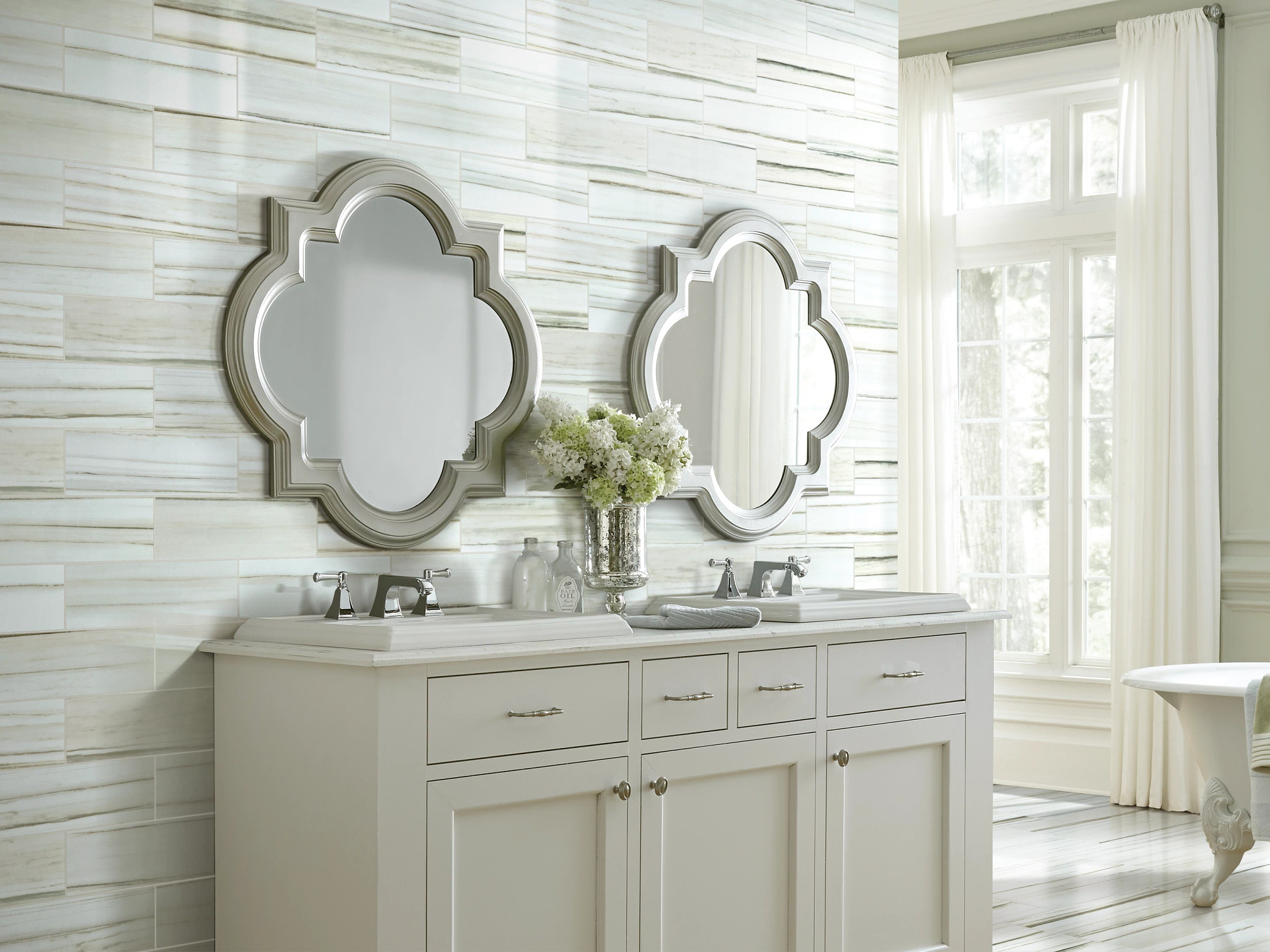 CASINO 4X12 POLISH ZEBRINO ROOM