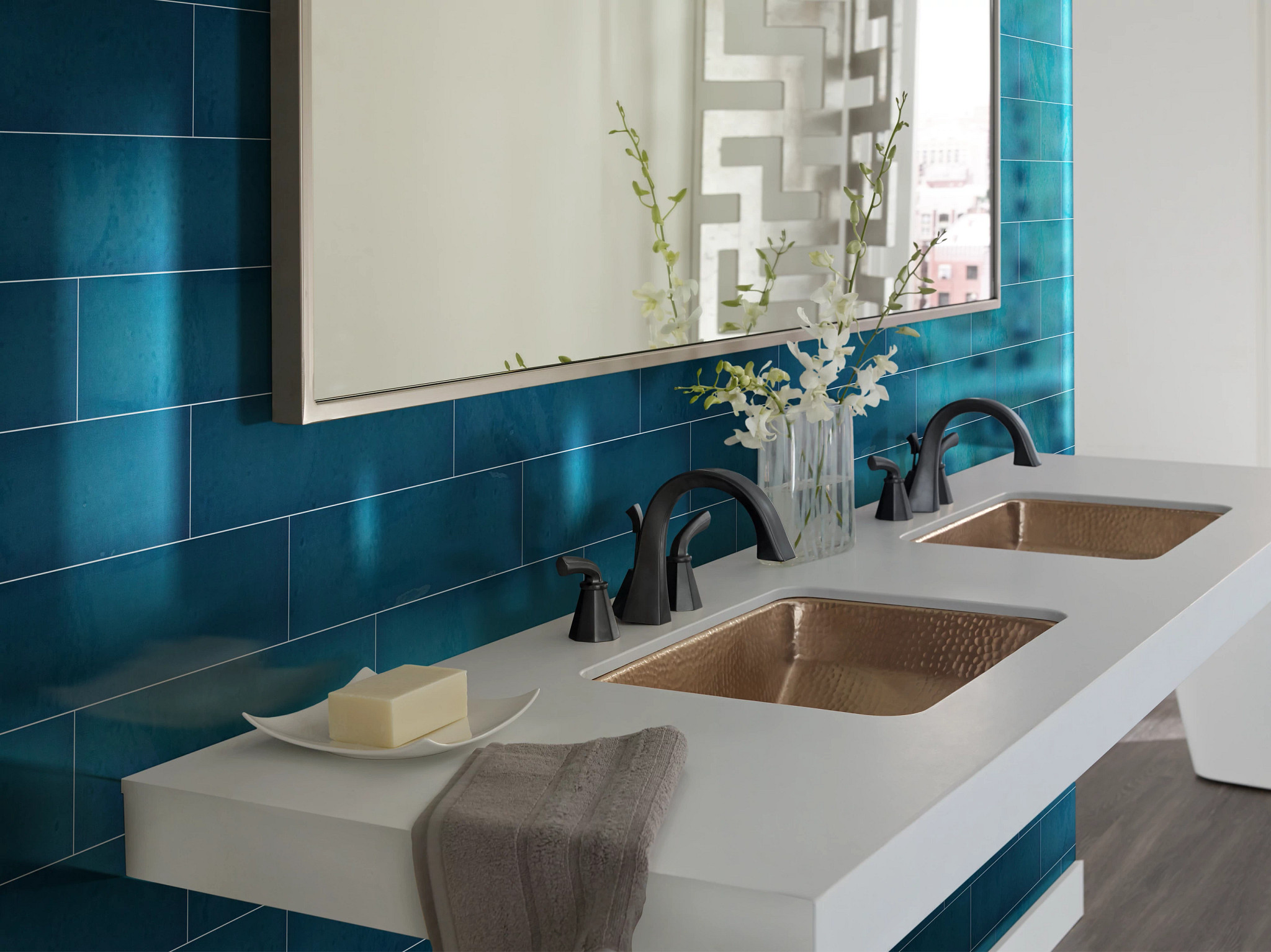 STEWART 4X16 BLUE ROOM