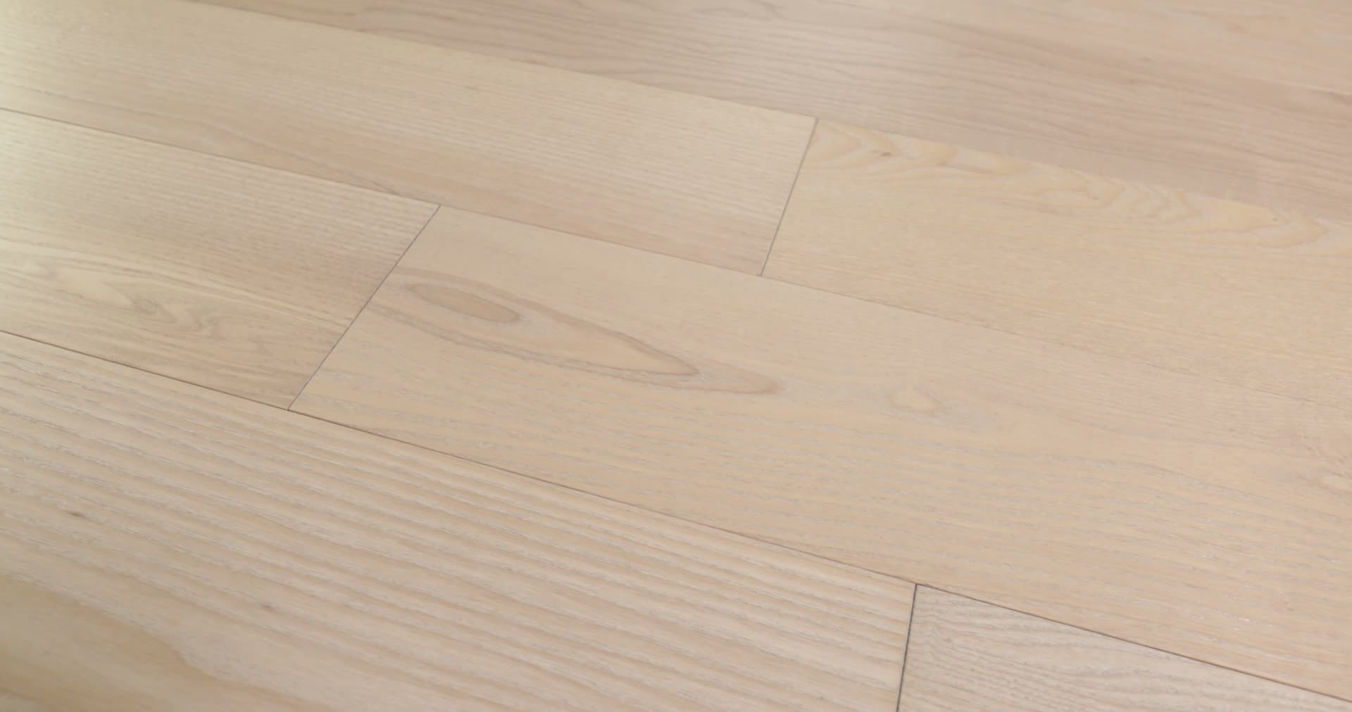 EUROPEAN ASH HERRINGBONE METRO 360PROD