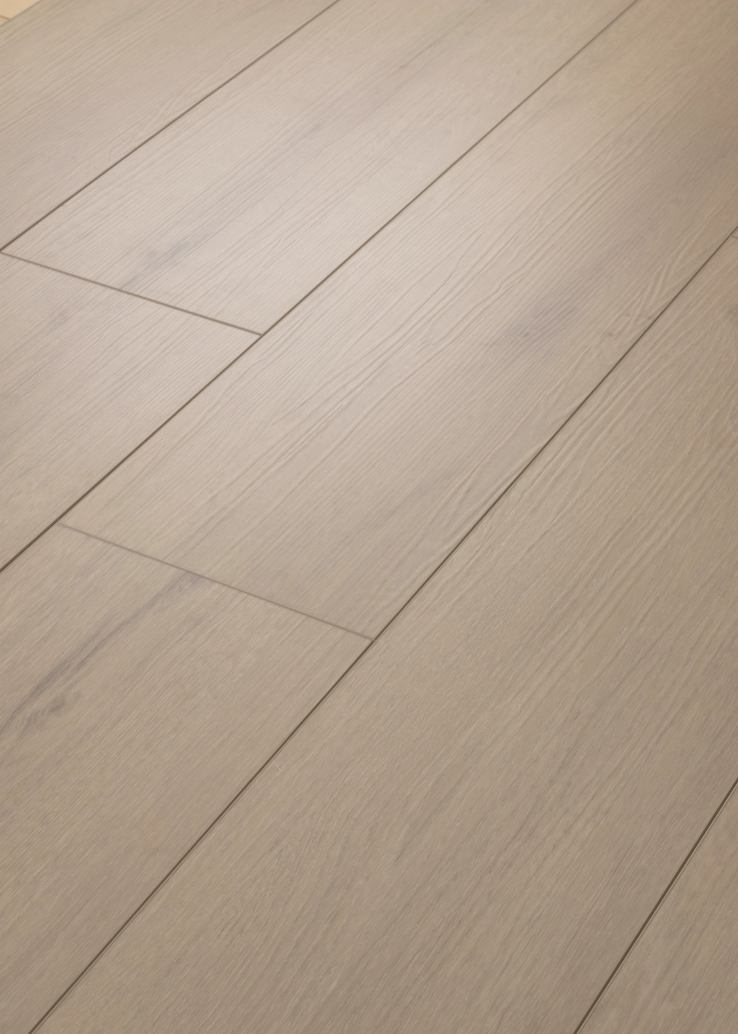 Paragon Hd+Natural Bevel - in Wisteria | Shaw Floors