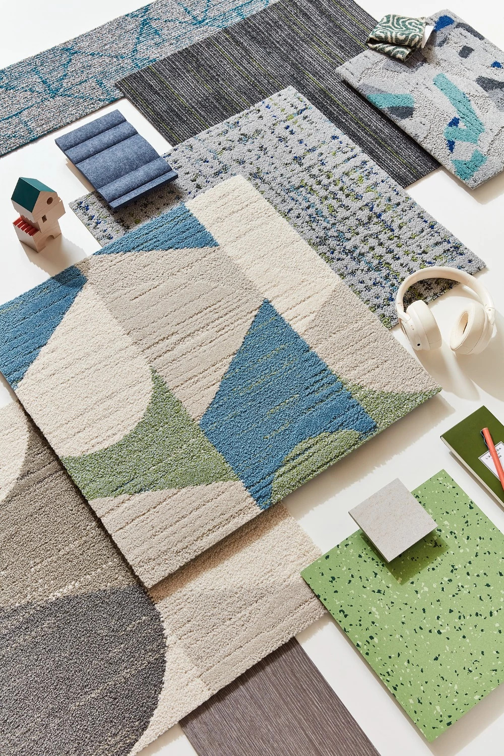 overhead view of room with abstract carpet tile