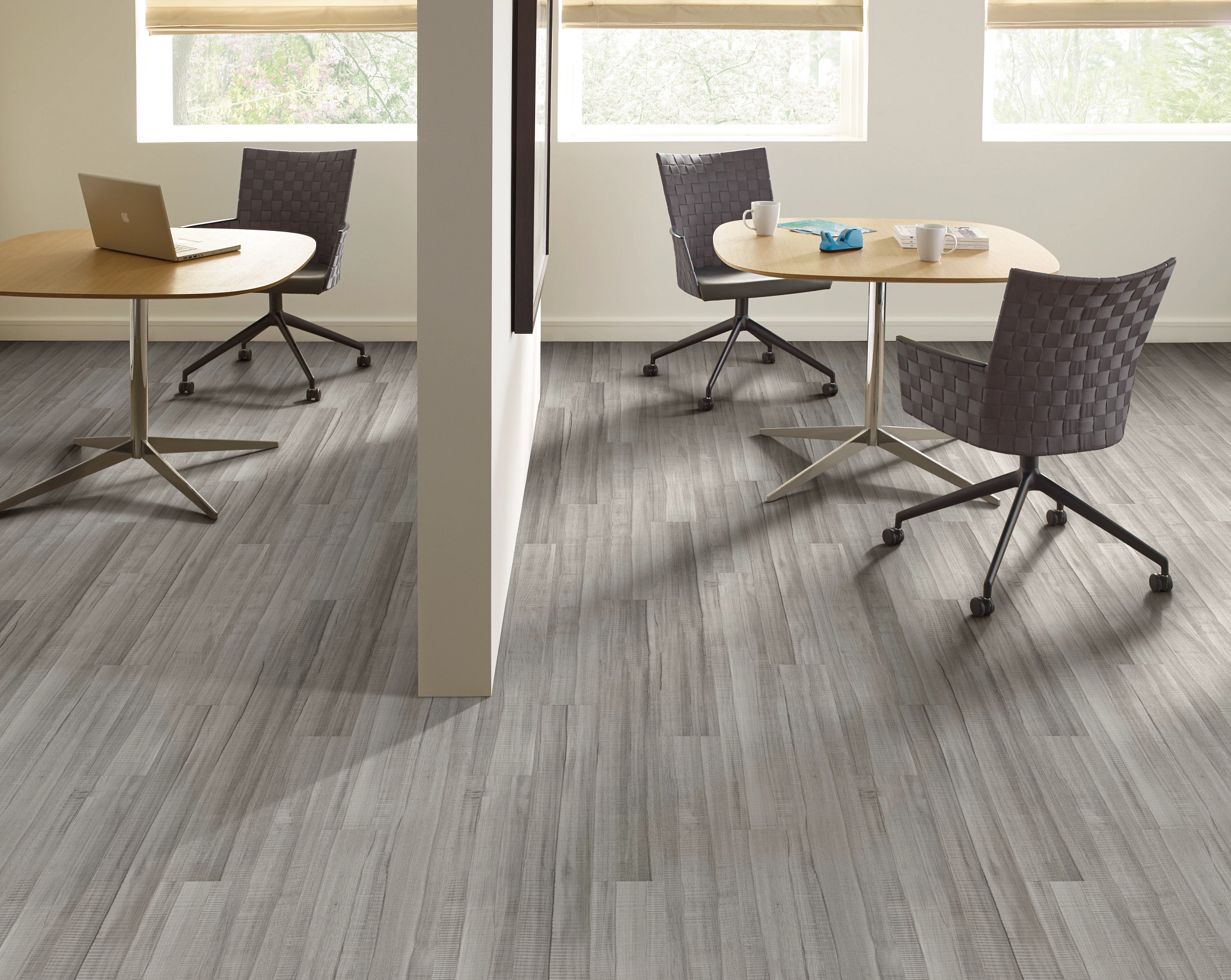 IN-THE-GRAIN-II-5.0-5603V-ENGLISH-GREY-05012-room-image