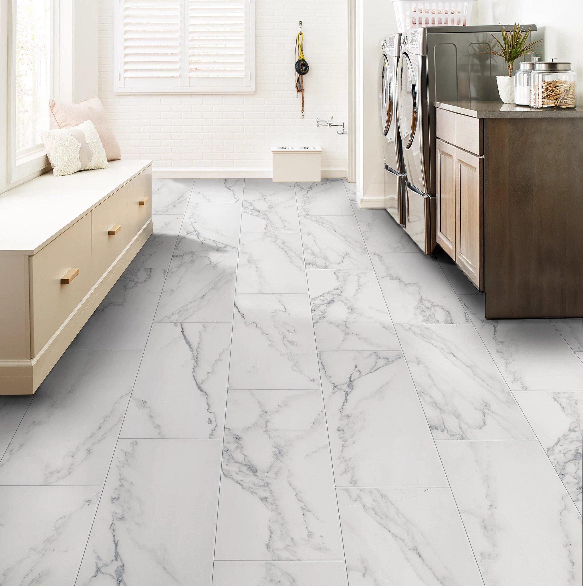 ENCLAVE 12X24 LUXE BIANCO ROOM