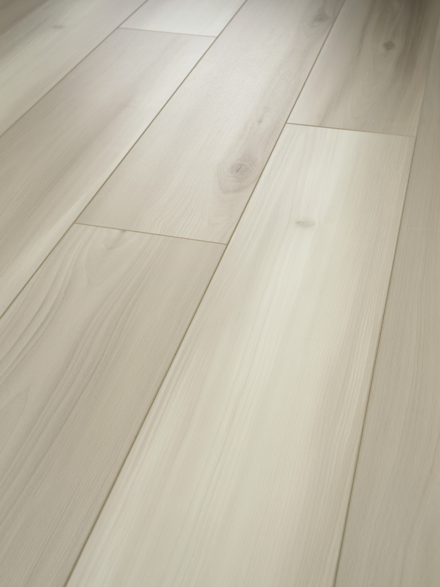 DISTINCTION PLUS DUTCH OAK ANGLED