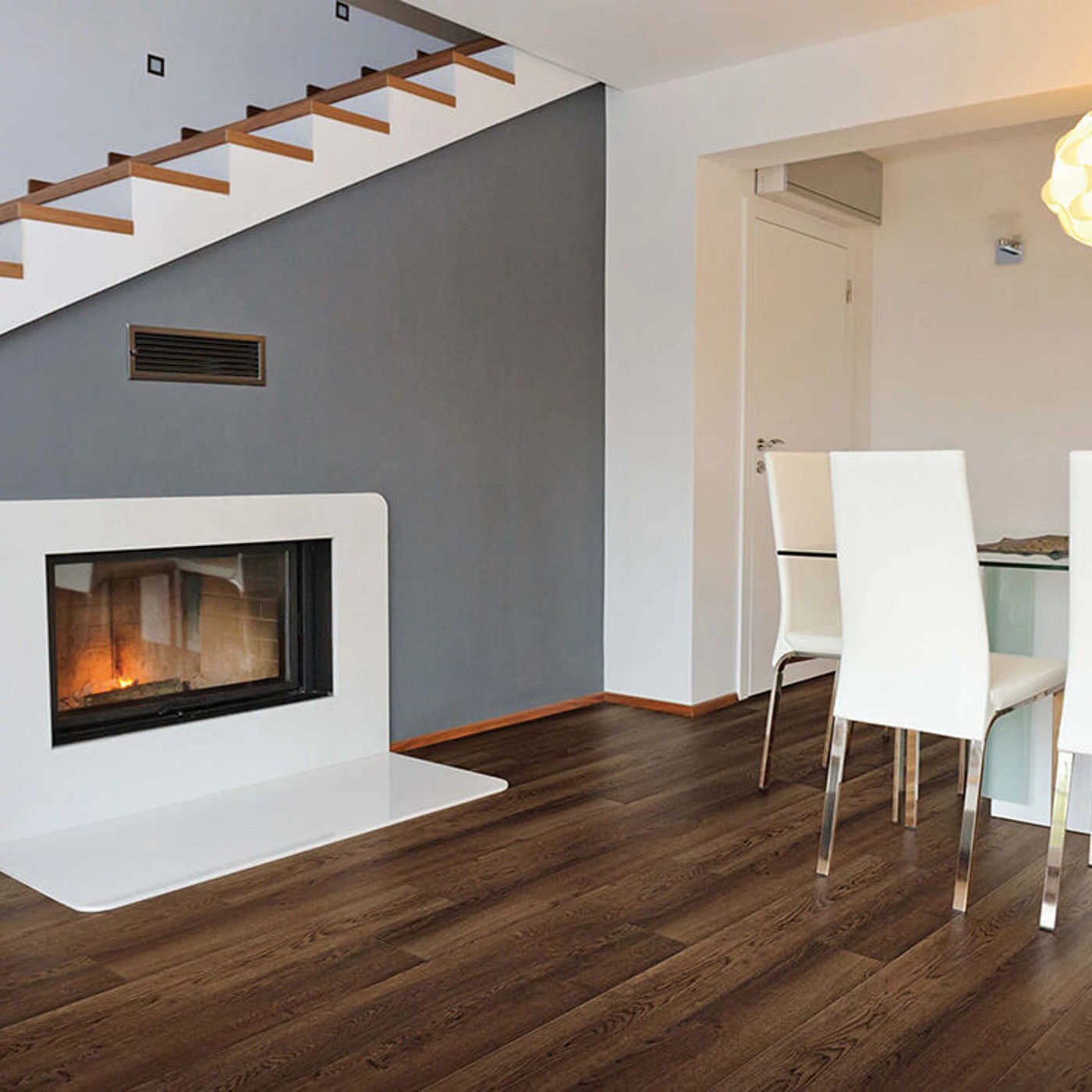 Venado Oak flooring, shown in a room