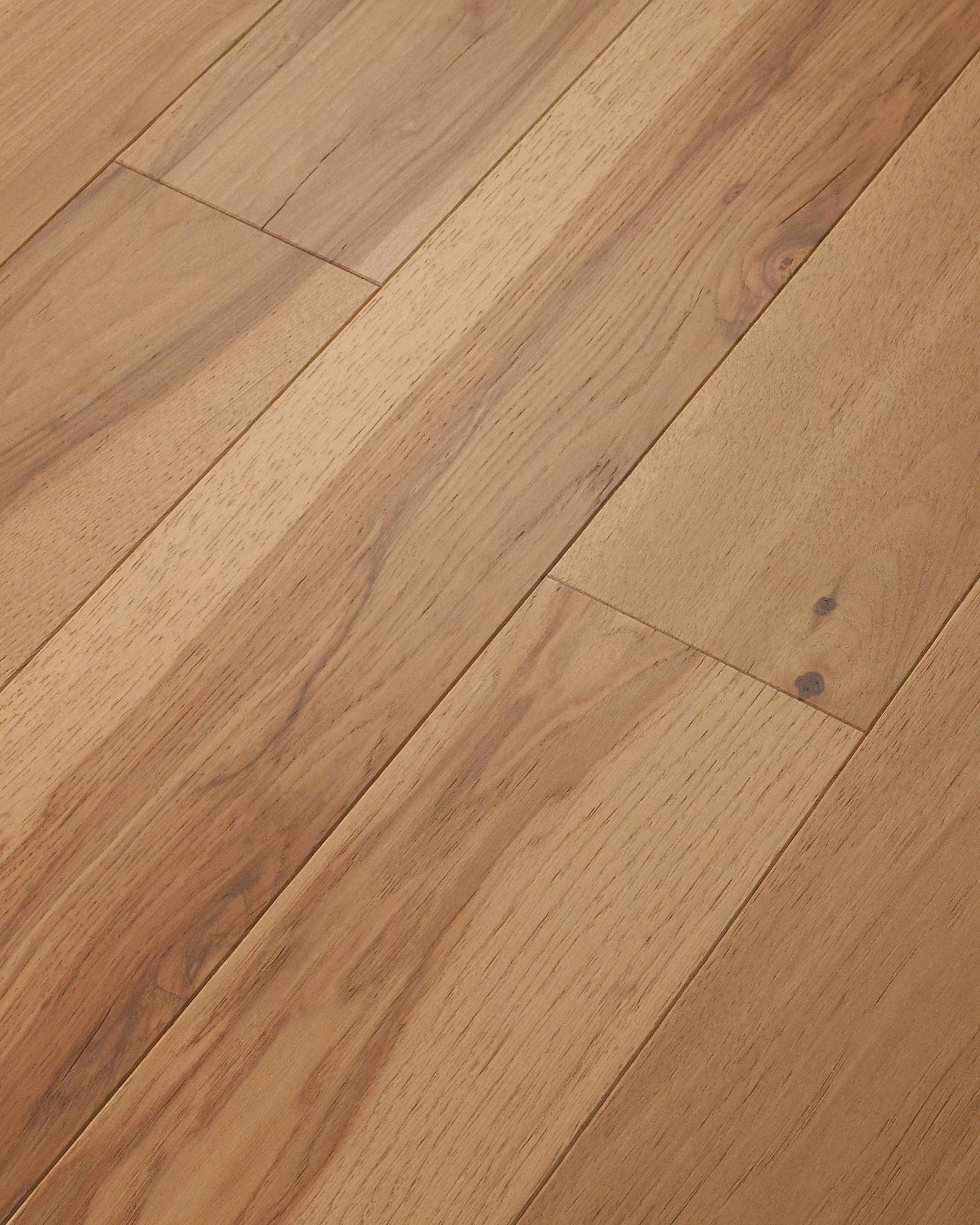 SANCTUARY HICKORY REPOSE ANGLED