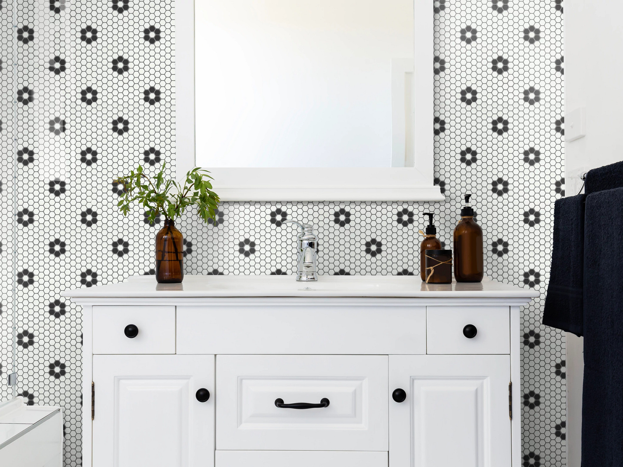 RETRO NECTAR BLACK ROOM