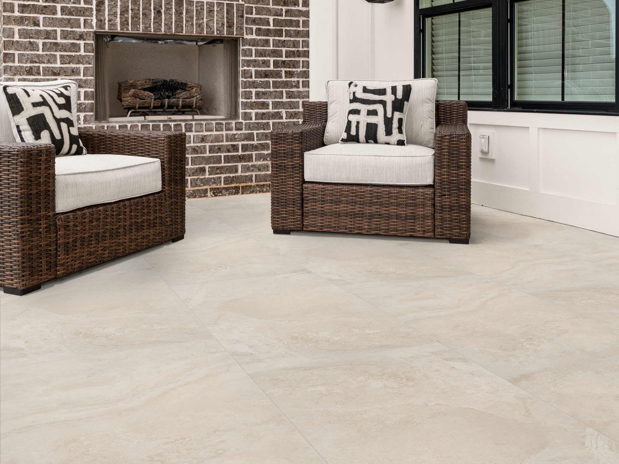 LAYERED EARTH 24X48 CC CREAM ROOM