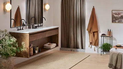 Beige Carpet and Hardwood Flooring in Stylish Bathroom Decor Elegant bathroom with a large beige carpet on hardwood flooring