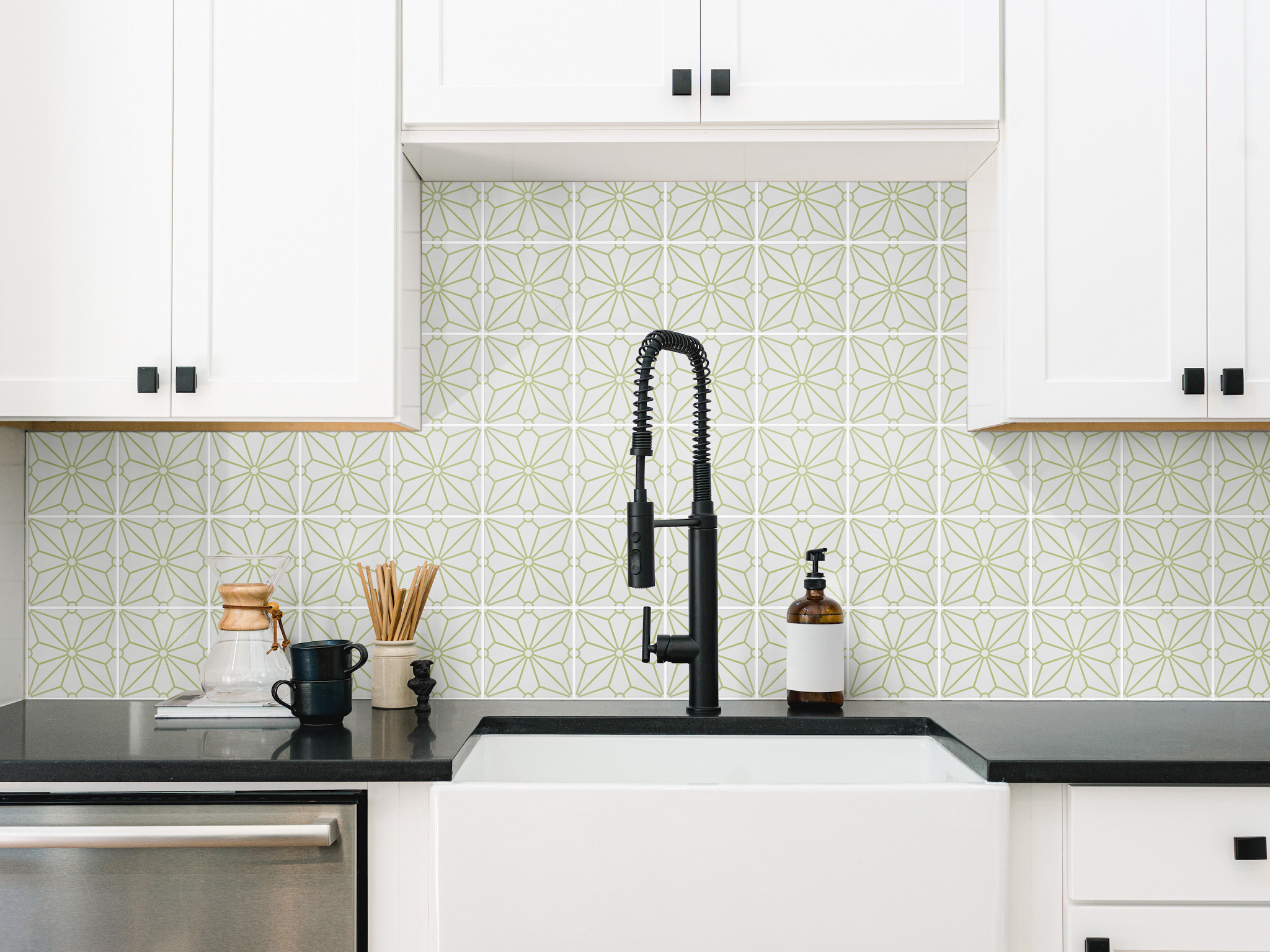 COSMOS 8X8 PERIDOT ROOM