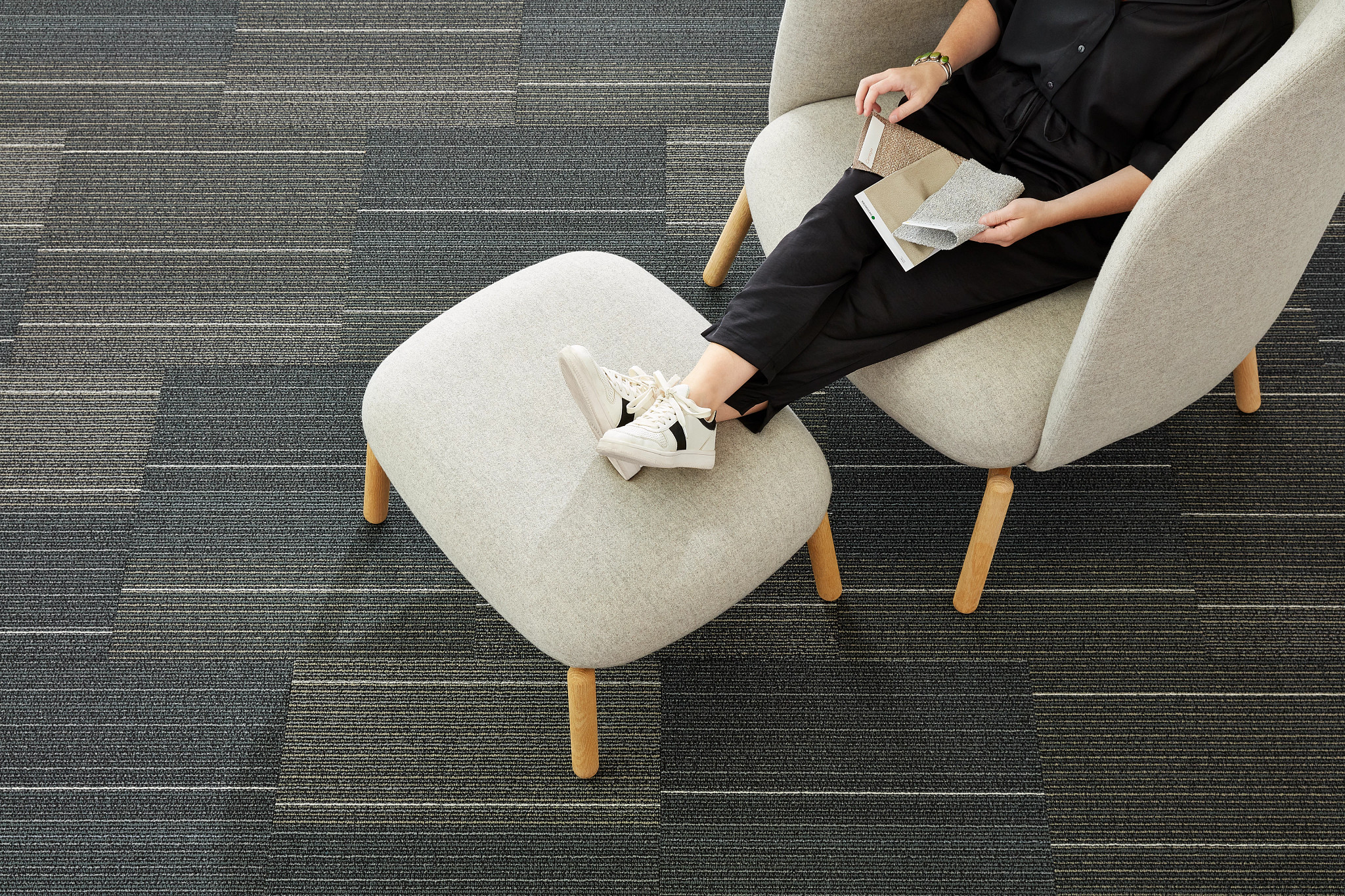 Disperse Color 24X24 Ecoworx® Tile 5T479 Carpet Tile Commercial