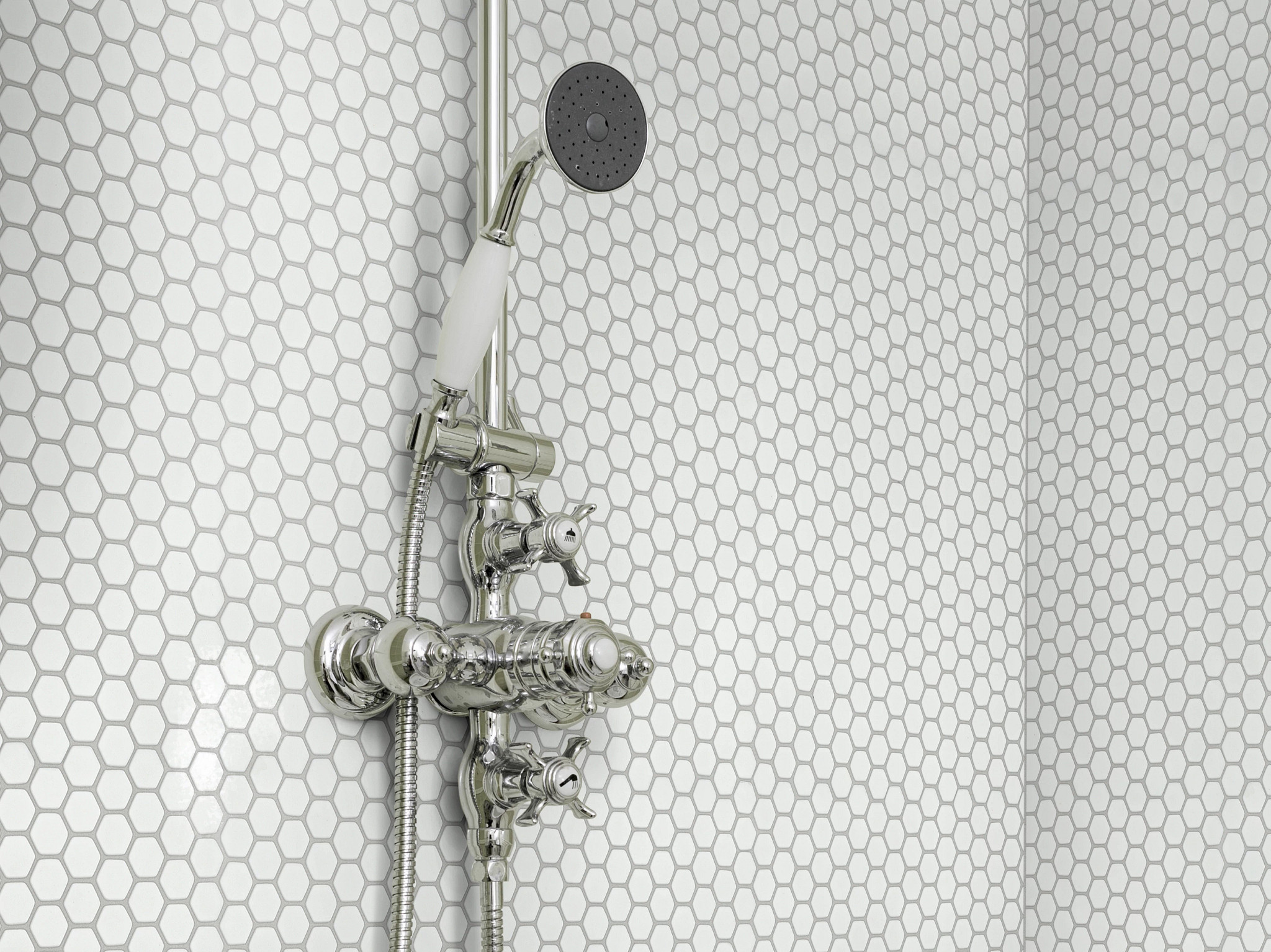 RETRO HEX WHITE HEX ROOM