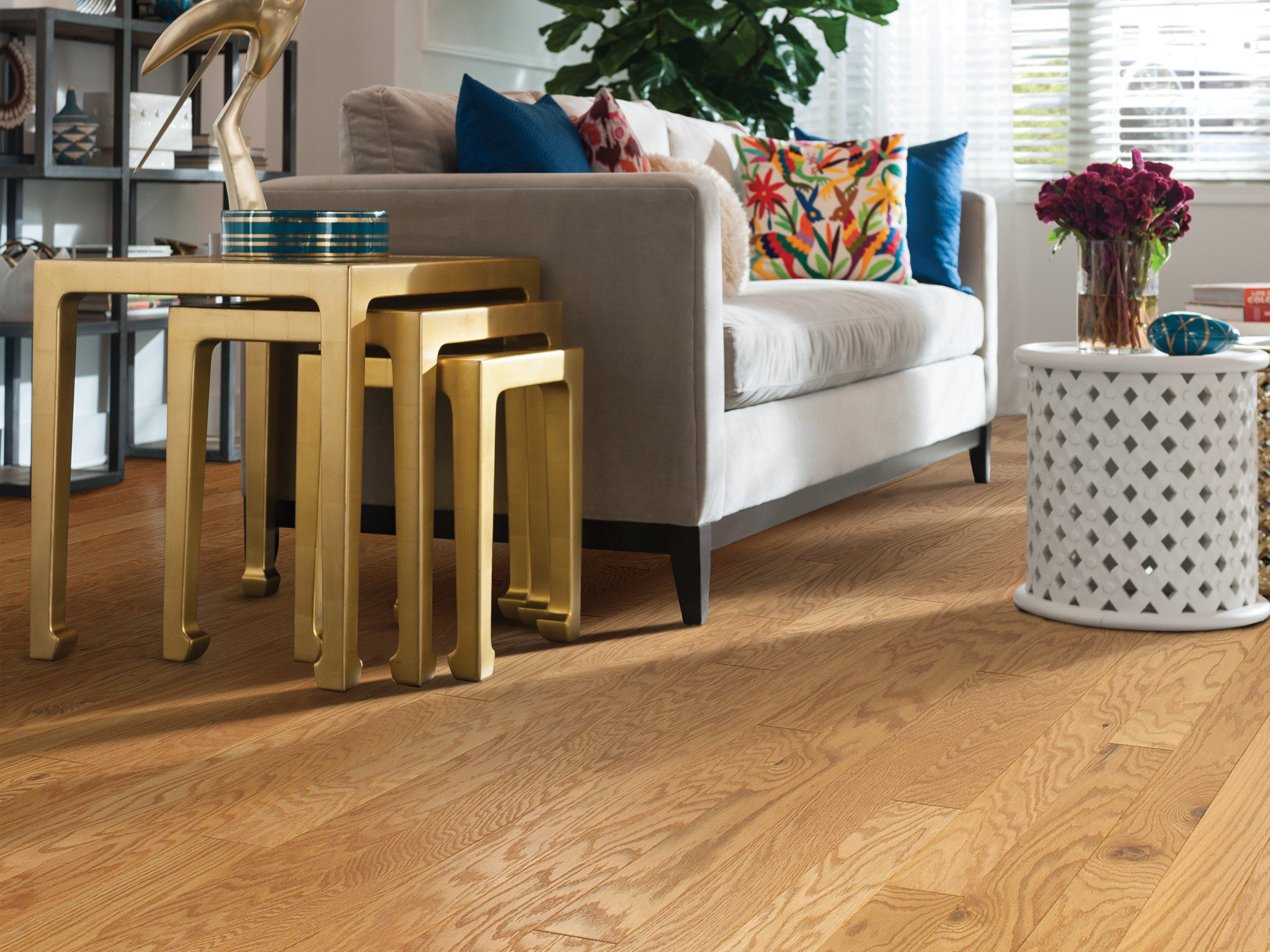 ALBRIGHT OAK 3.25 CARAMEL ROOM