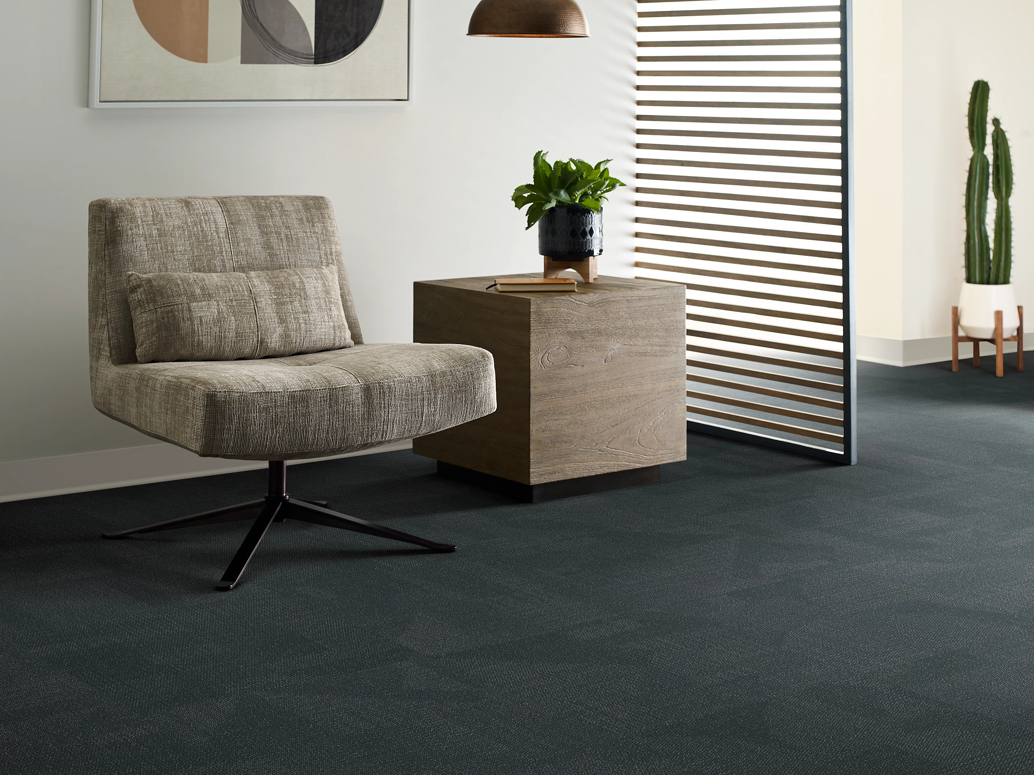 REEMERGE-54972-CONNECT-00300-room-image