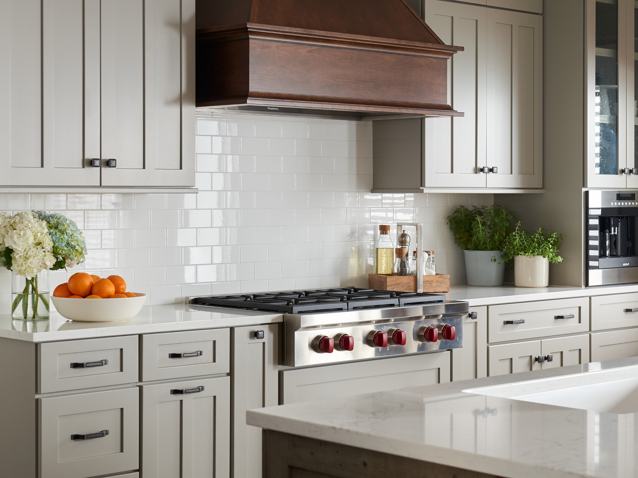 GRANDEUR 3X6 BEVELED GLOSS WHITE ROOM