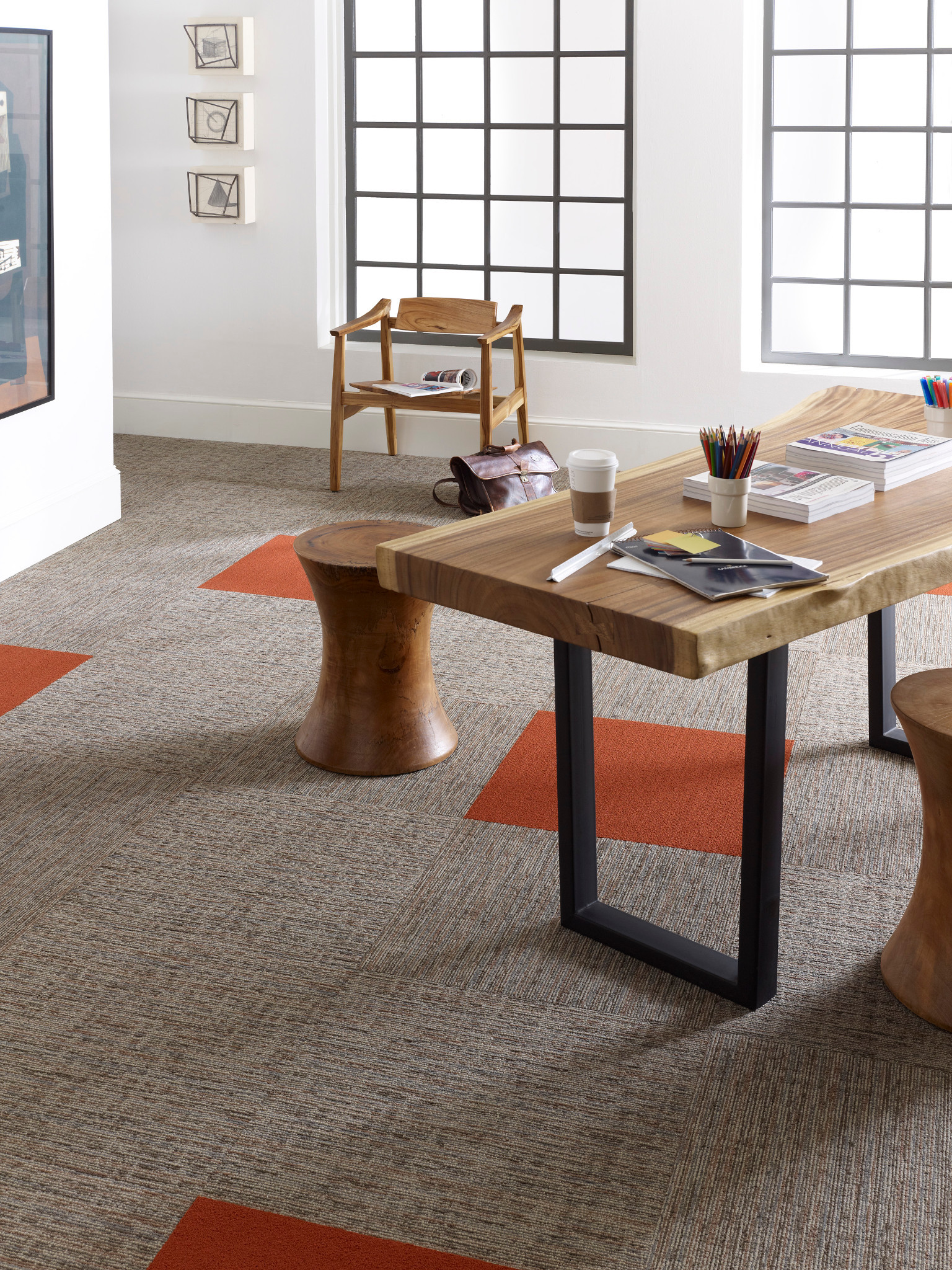 MYSTIFY-54589-DAZE-00105-room-image