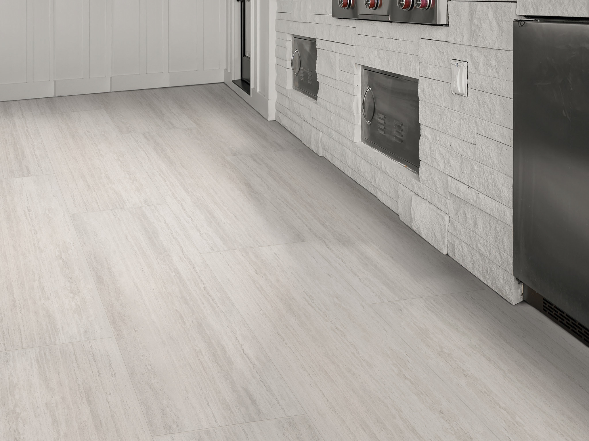 NATURAL STRATA 24X48 VC GREY ROOM