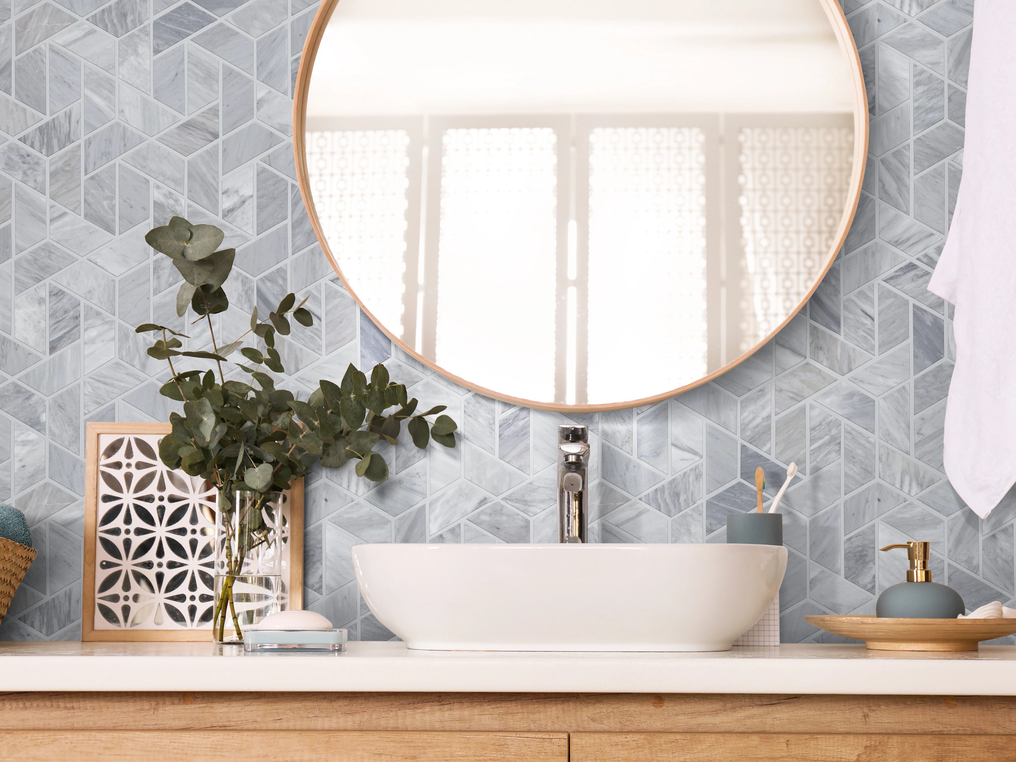 CHATEAU DOUBLE HEXAGON MOSAIC BARDIGLIO CLOUD ROOM