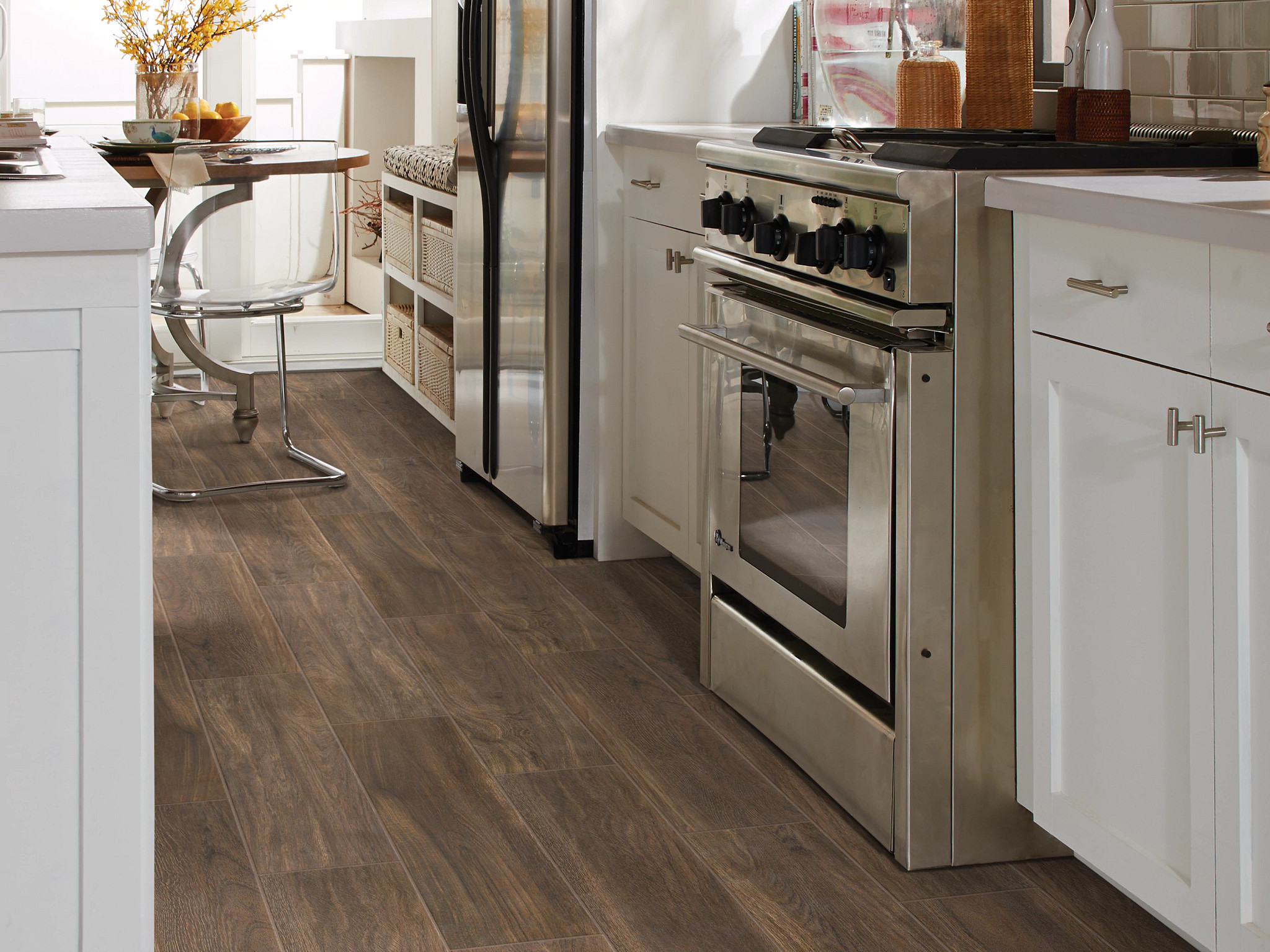 Valentino 8x32 - in color Hollywood | Shaw Floors