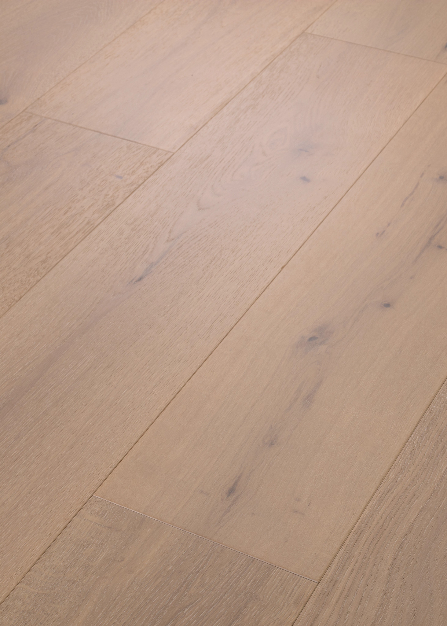 CHATEAU OAK BALUSTRADE ANGLED