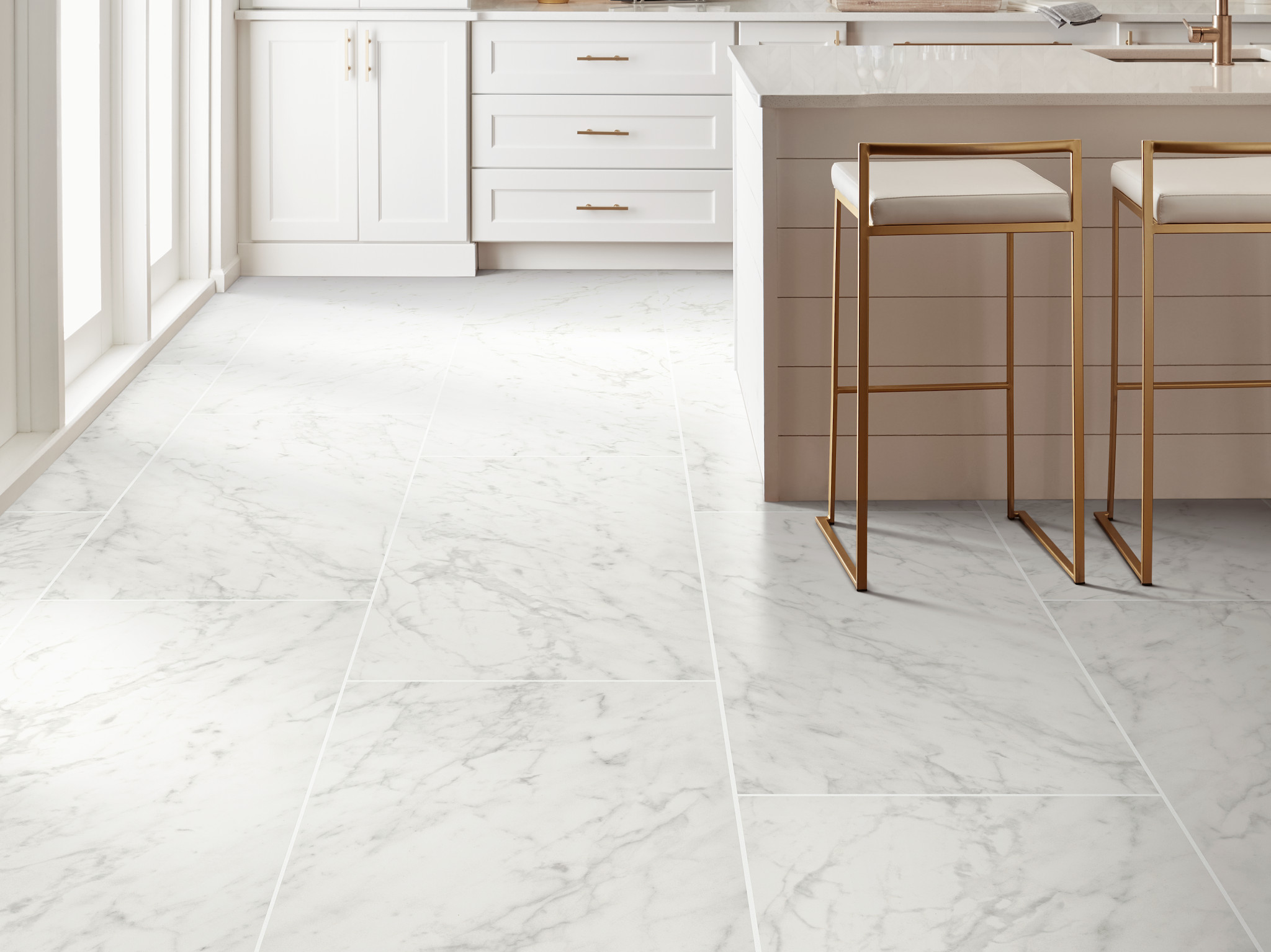 PRIME AURA 24X48 POLISHED CARRARA ABISSO ROOM