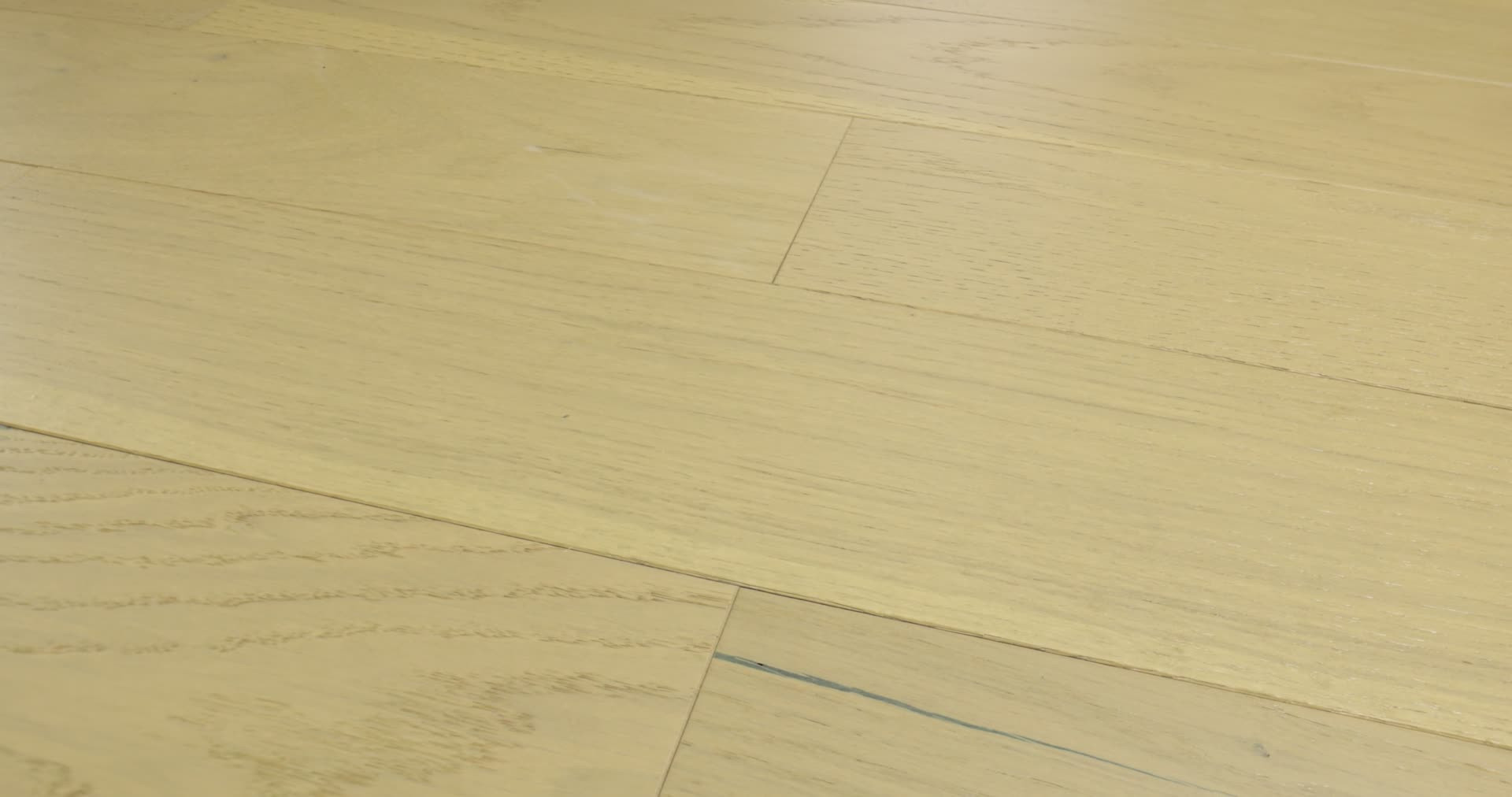 Bespoke Oak Gallery Oak Rotation360