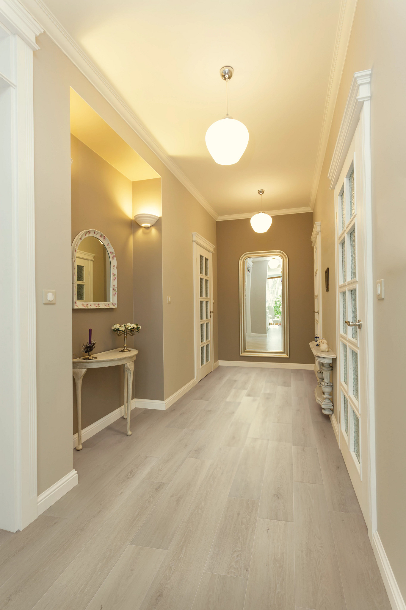 Grande Empire Oak flooring, shown in a room