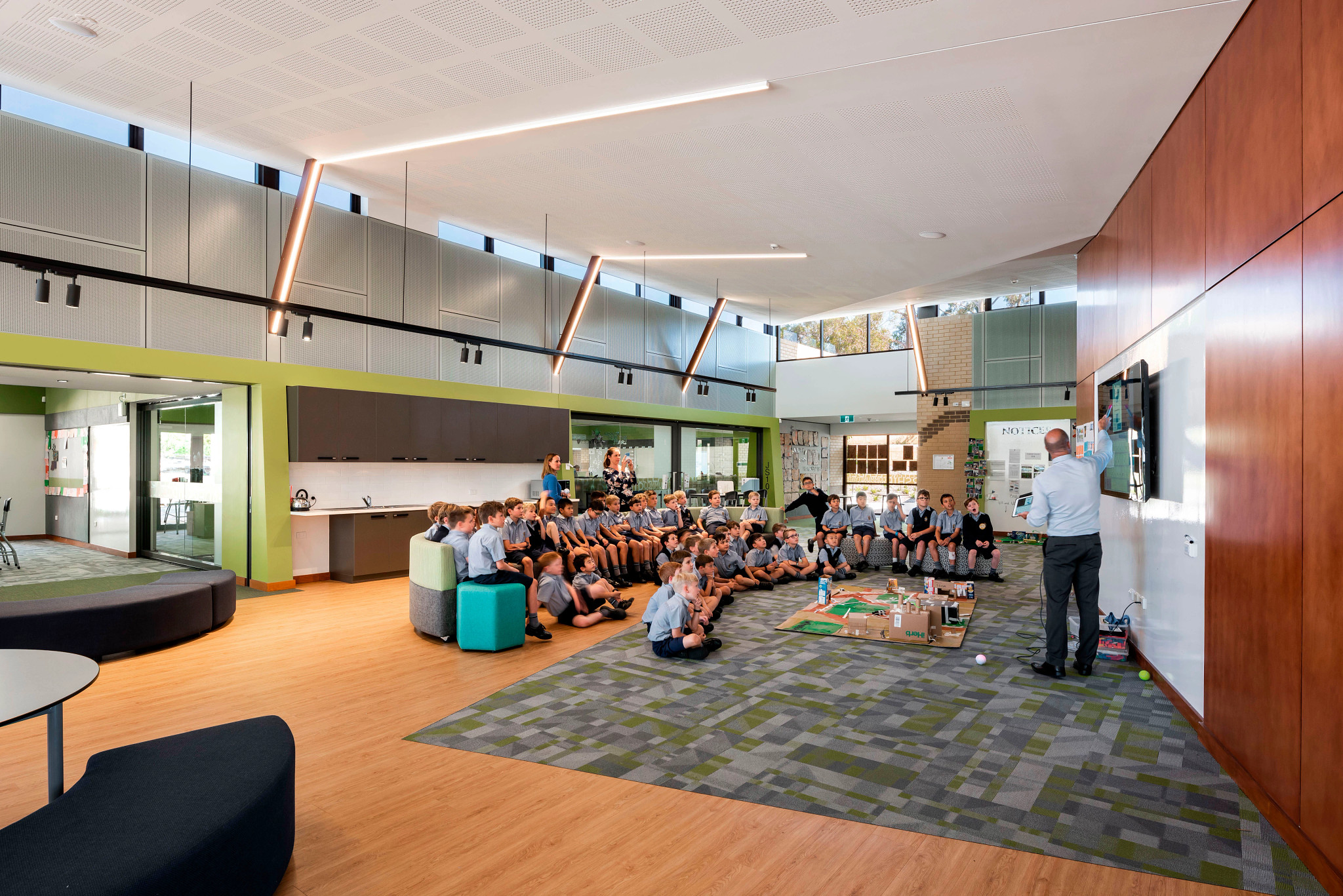 Hale Junior School ShawContract