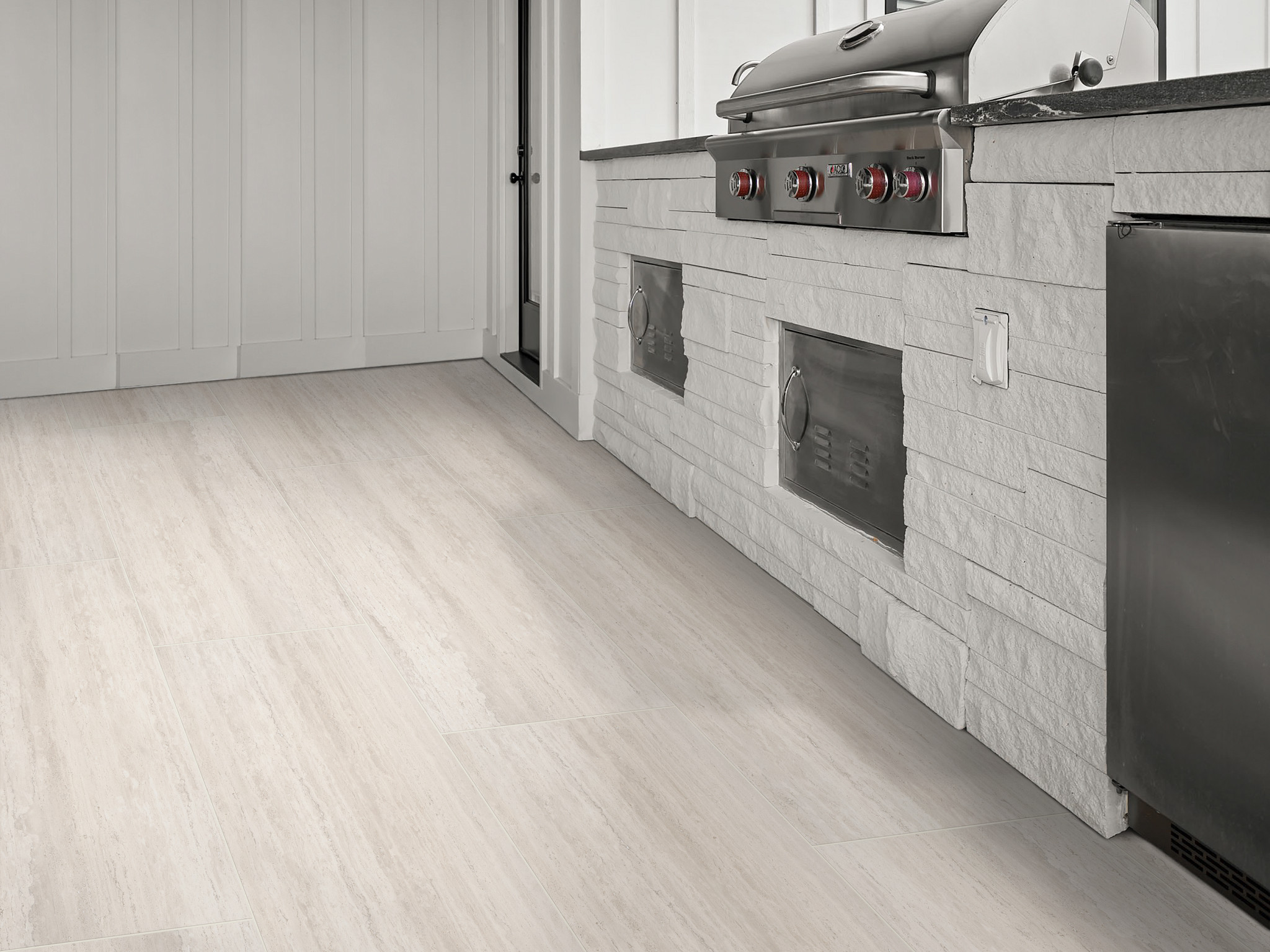 NATURAL STRATA 24X48 VC IVORY ROOM