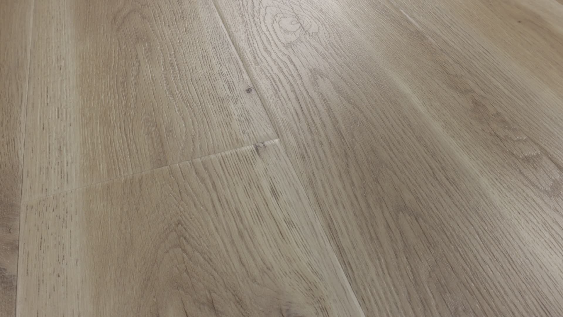 Paragon Hd+Natural Bevel - in Wisteria | Shaw Floors
